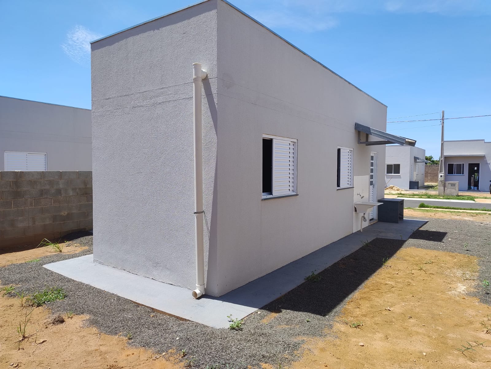 Rua Irmãos Buranello, 2600 - Casa B23 - Maria Areias Torres