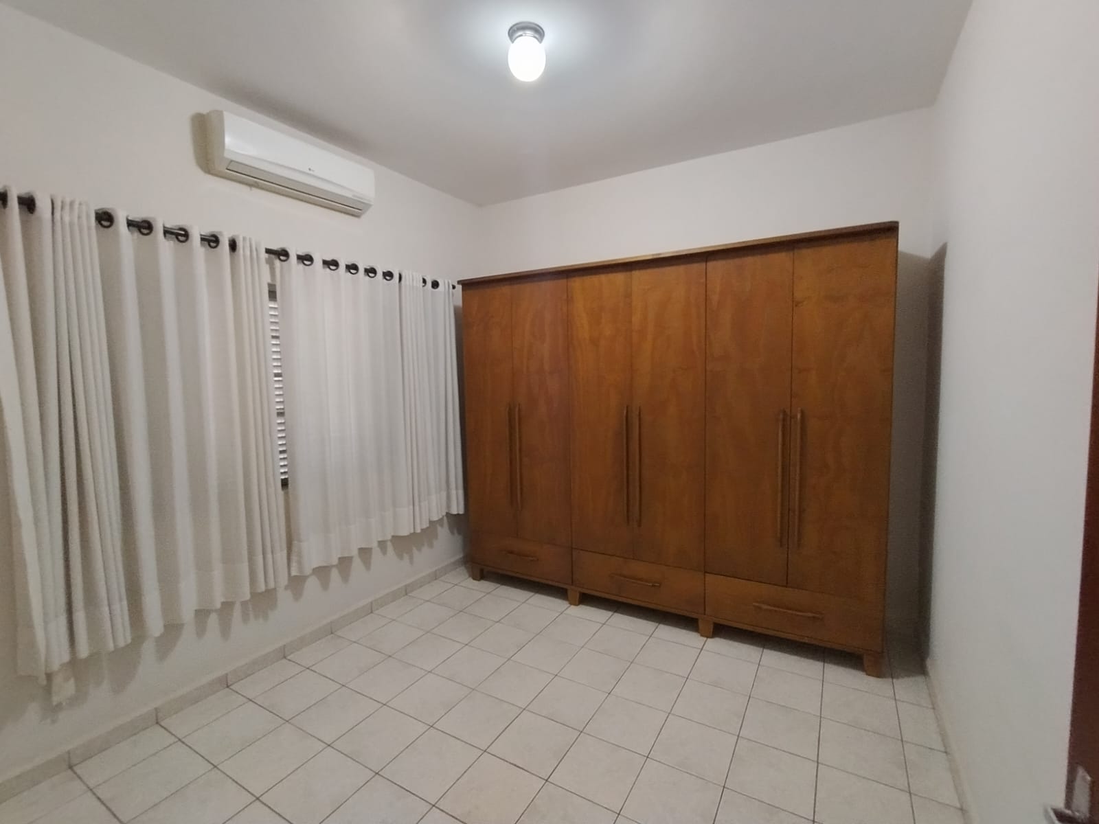 ÓTIMA CASA NO CENTRO