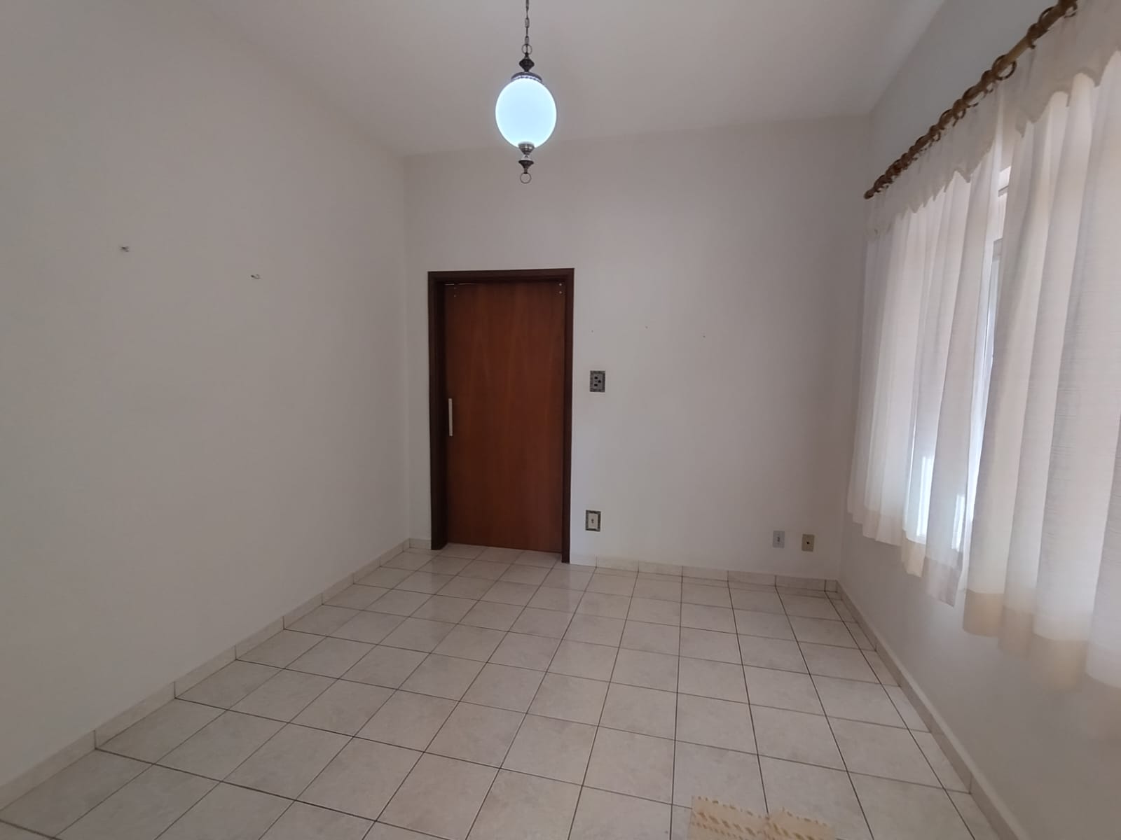 ÓTIMA CASA NO CENTRO