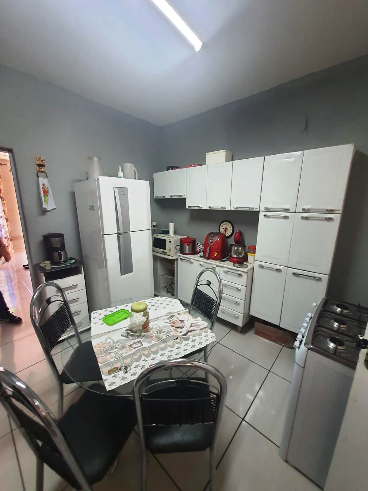 CASA COM AMPLO TERRENO NO CIDADE JARDIM