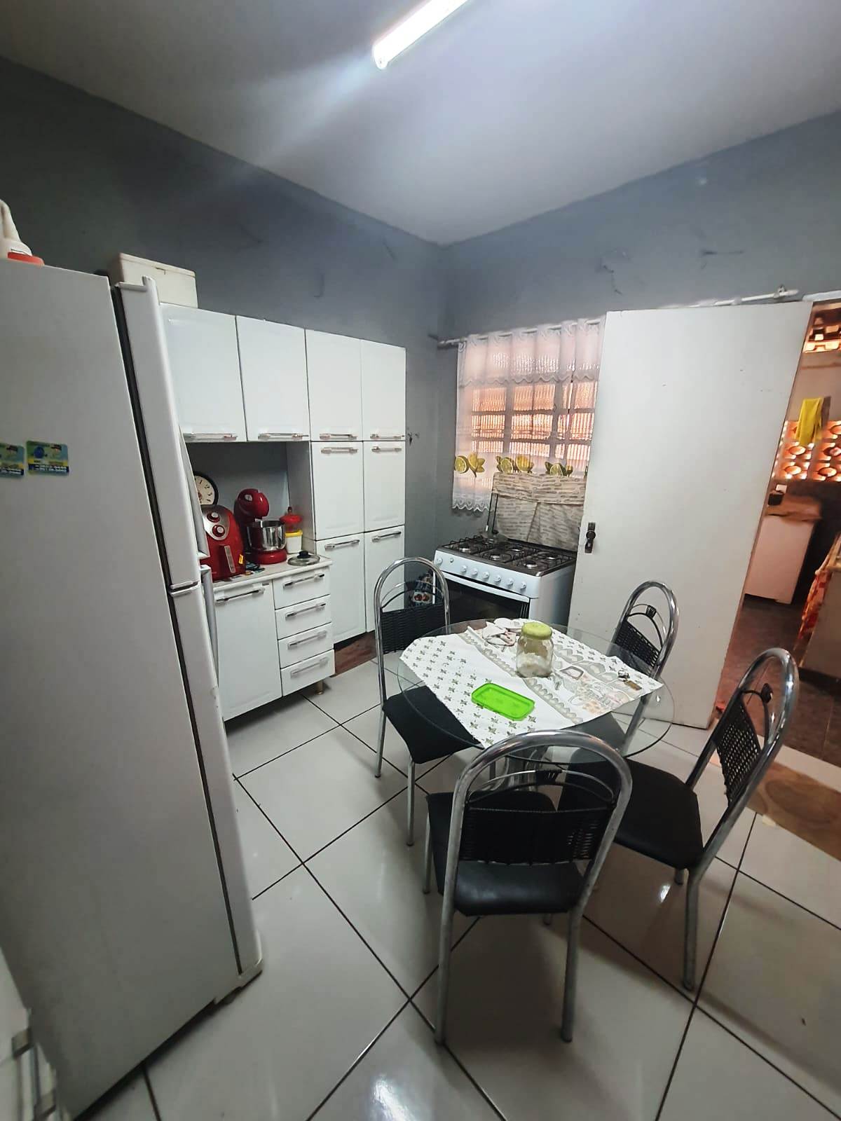 CASA COM AMPLO TERRENO NO CIDADE JARDIM
