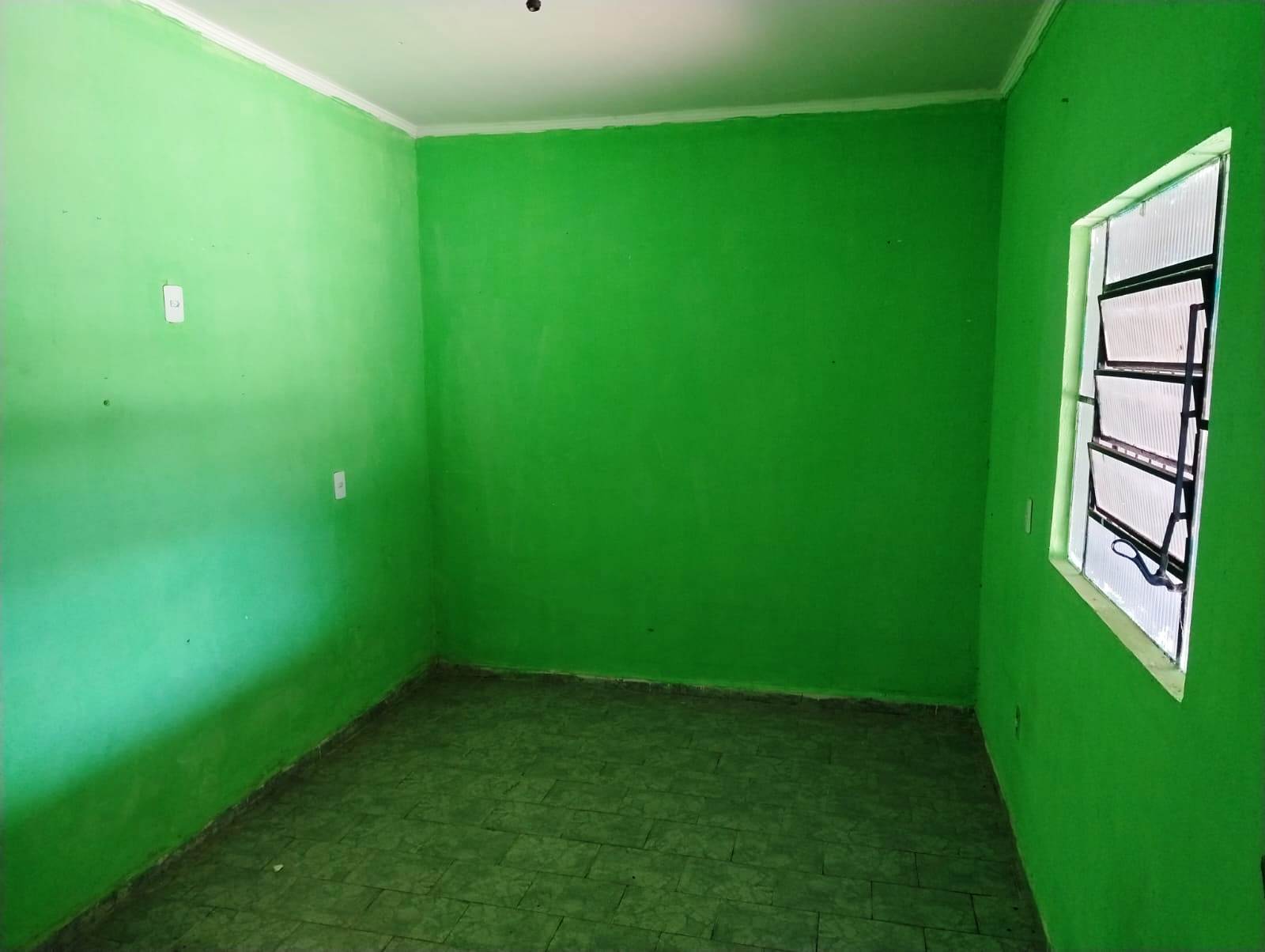 CASA COM TRÊS DORMITÓRIOS NO DEL REY
