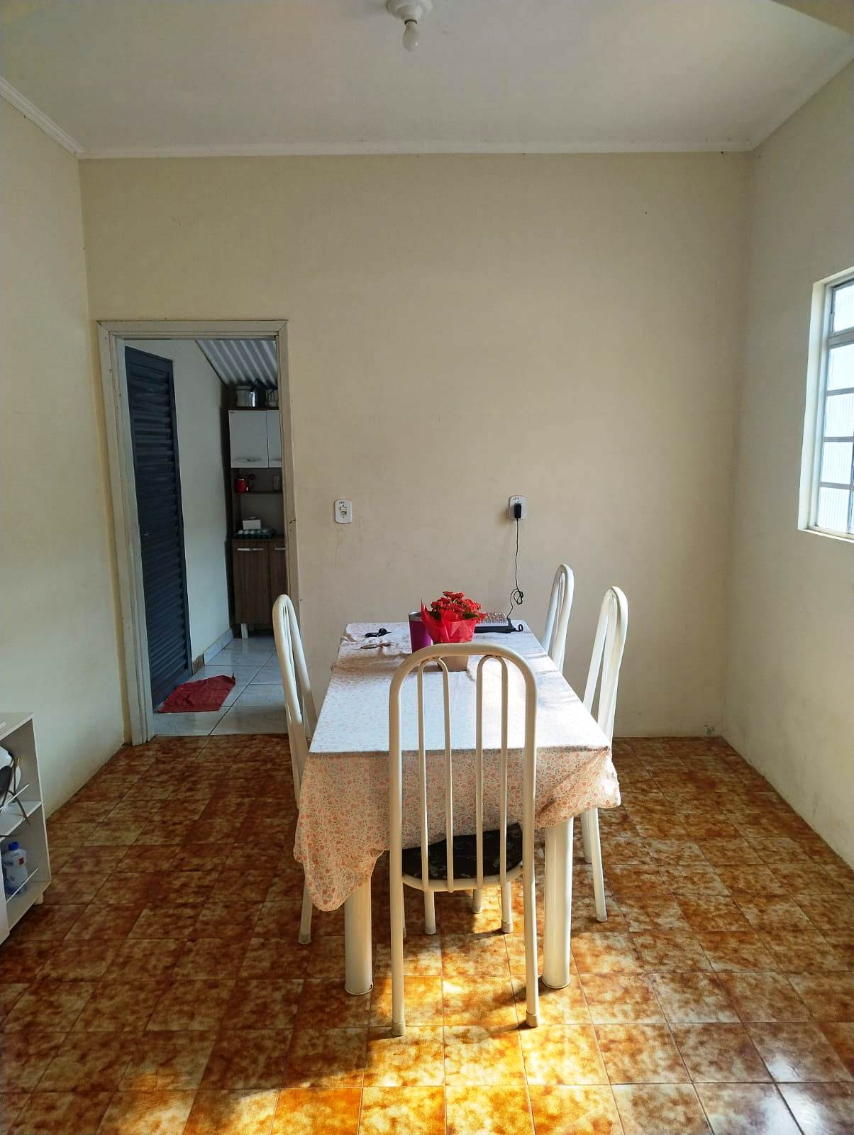 ÓTIMA CASA NO BAIRRO SANTA TEREZINHA