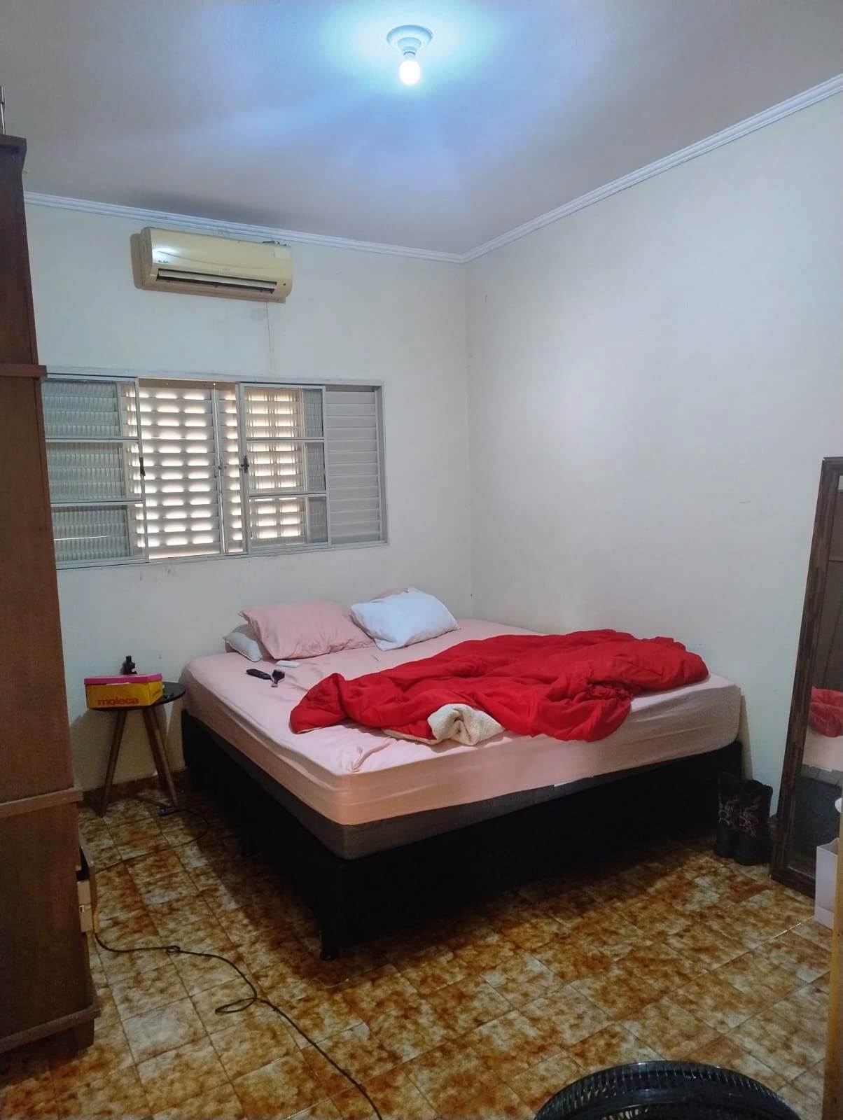 ÓTIMA CASA NO BAIRRO SANTA TEREZINHA