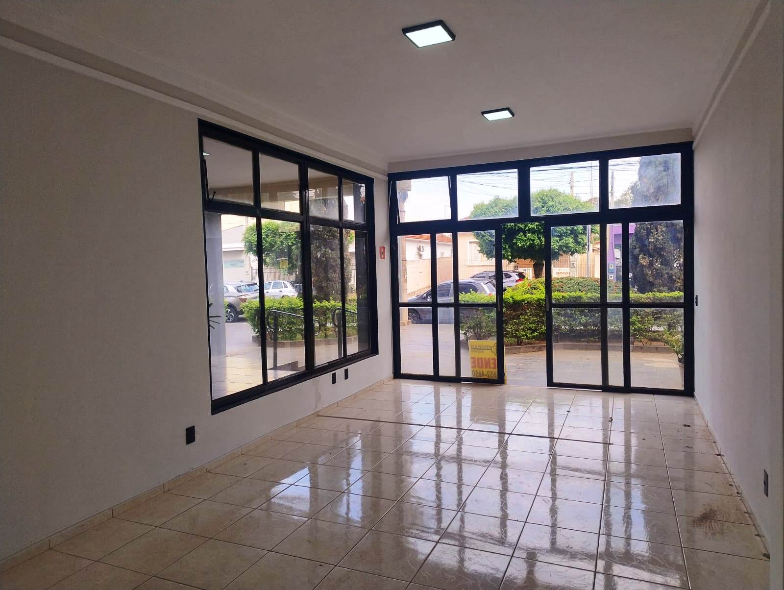 ÓTIMA SALA COMERCIAL NO EDIFICIO CENTRAL PLAZA