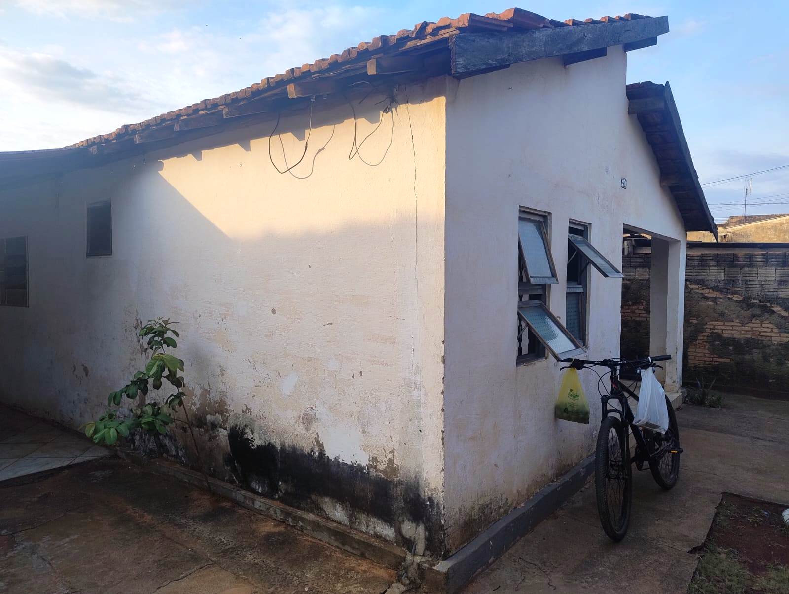 CASA NO JARDIM TÓQUIO