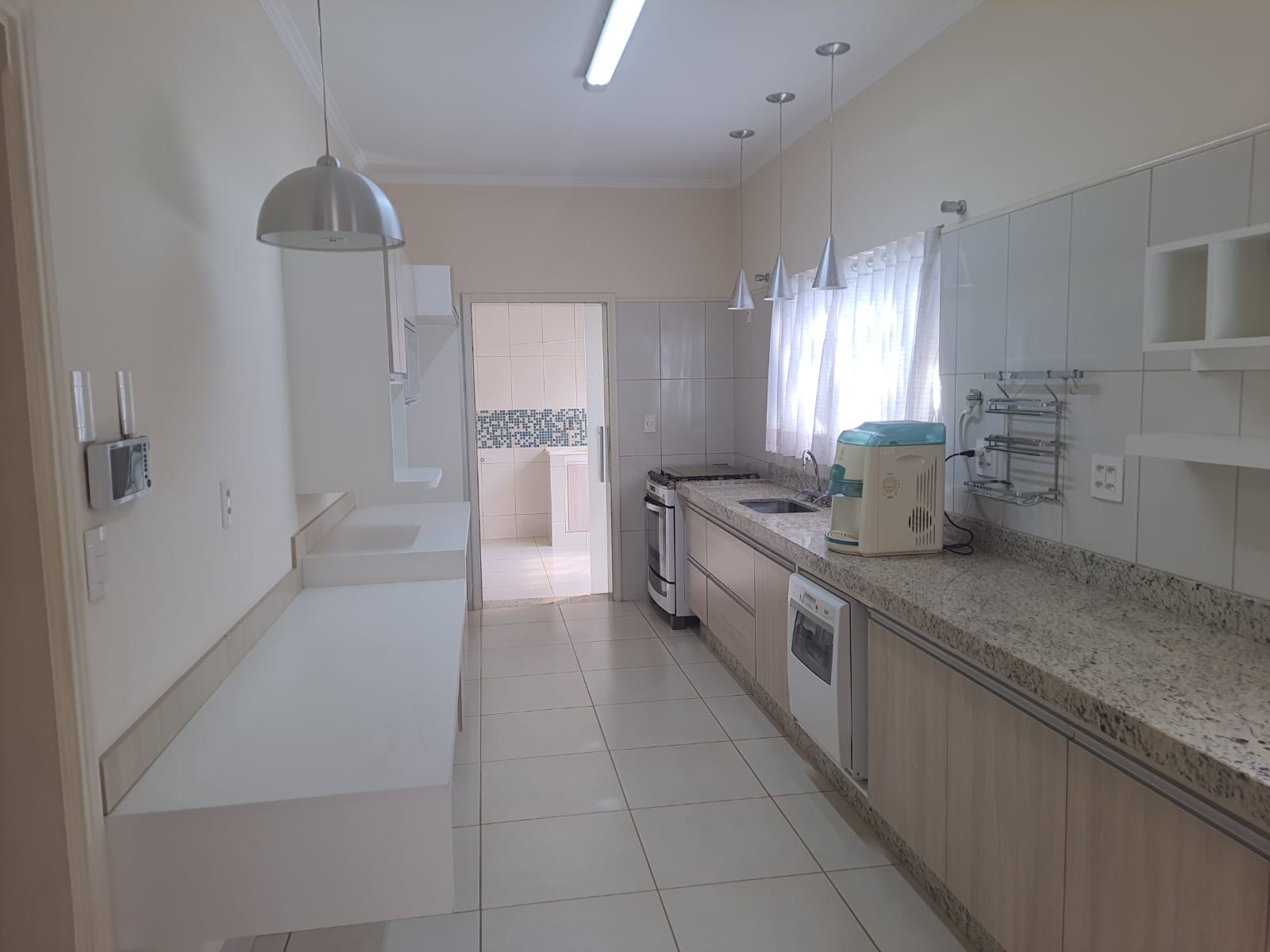 ÓTIMA CASA COM 4 DORMITÓRIOS NO CENTRO