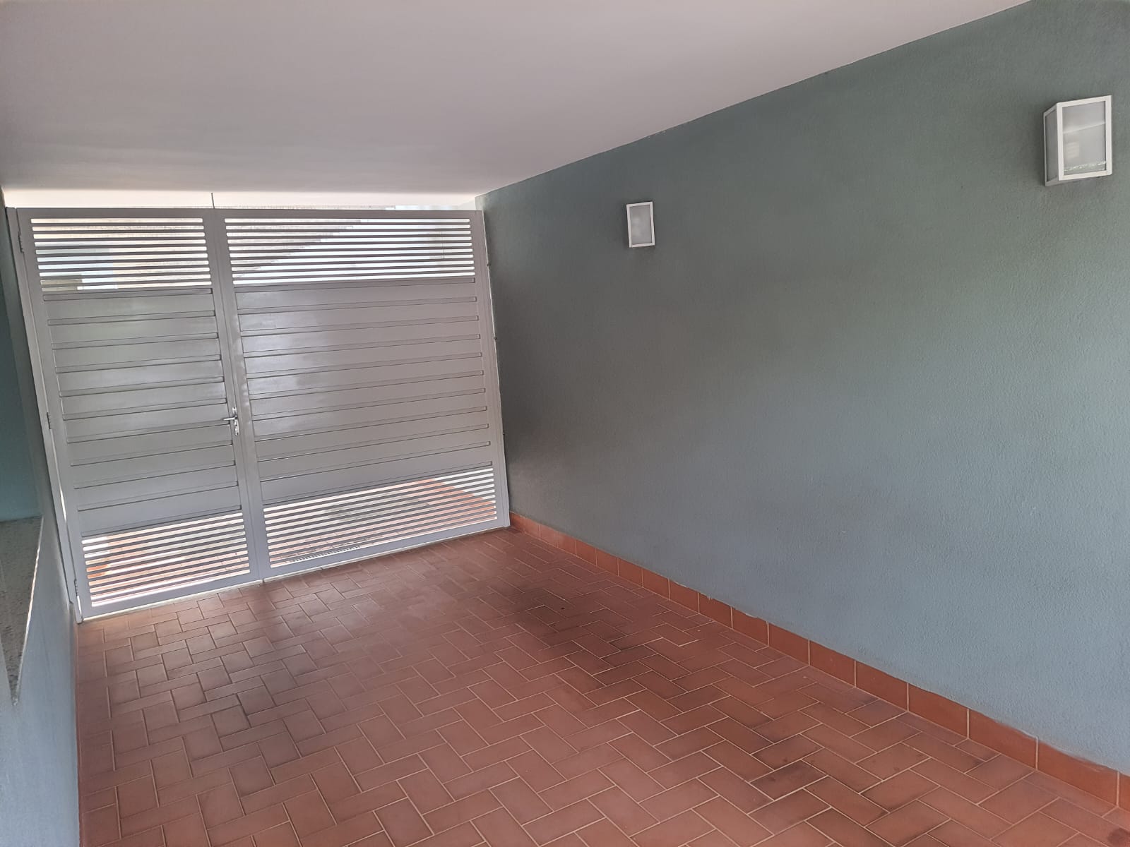 ÓTIMA CASA COM 4 DORMITÓRIOS NO CENTRO