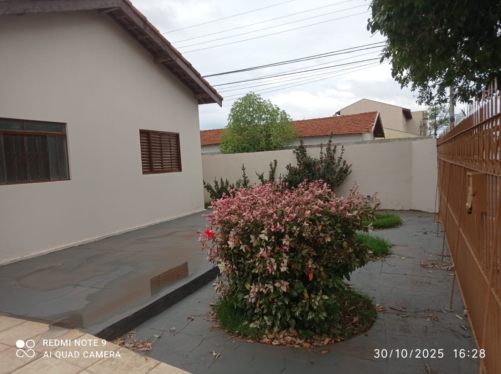 Rua Quinze de Novembro, 1245 - Vila Edejama