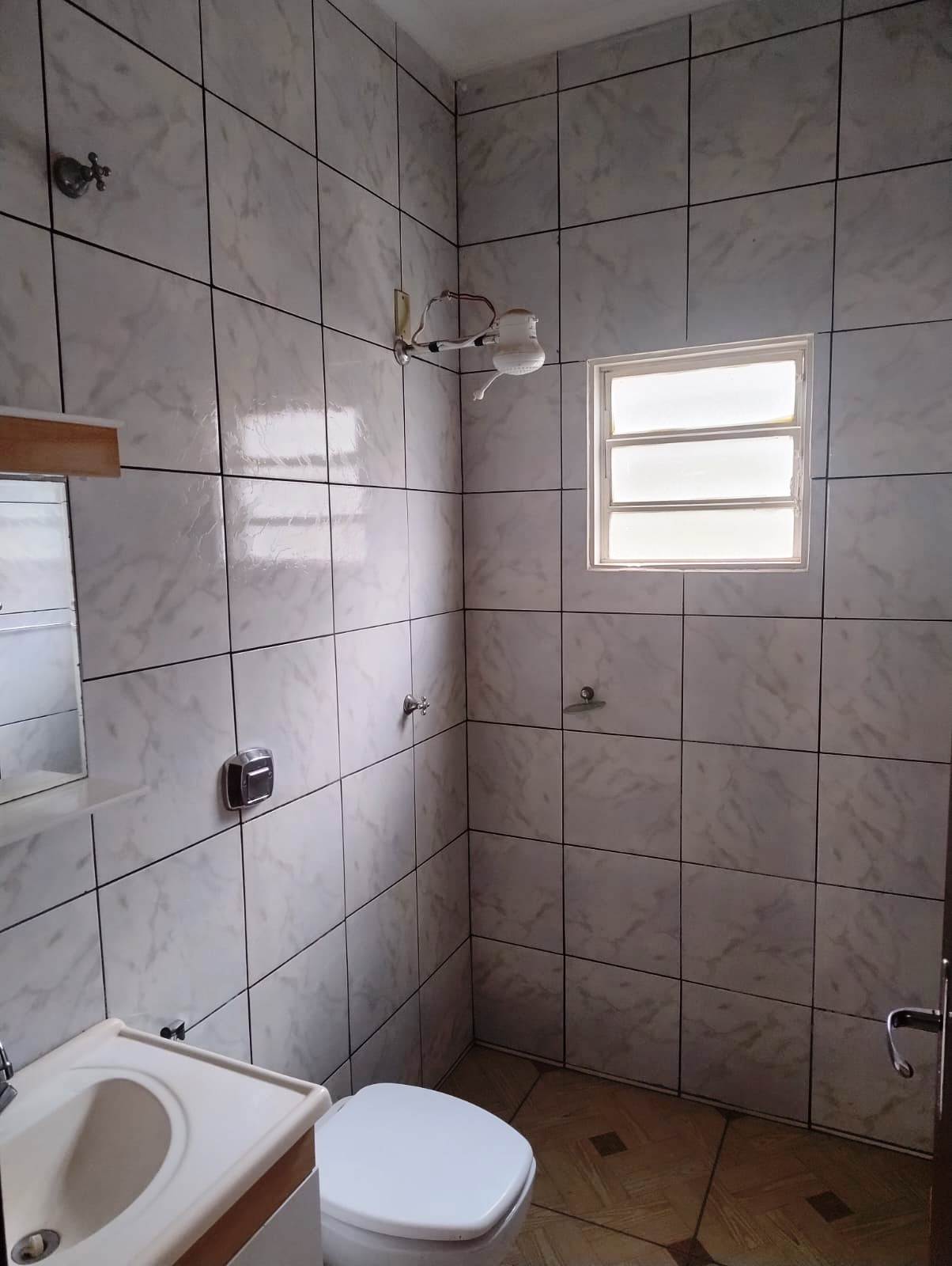 ÓTIMA CASA NO BAIRRO MONREAL