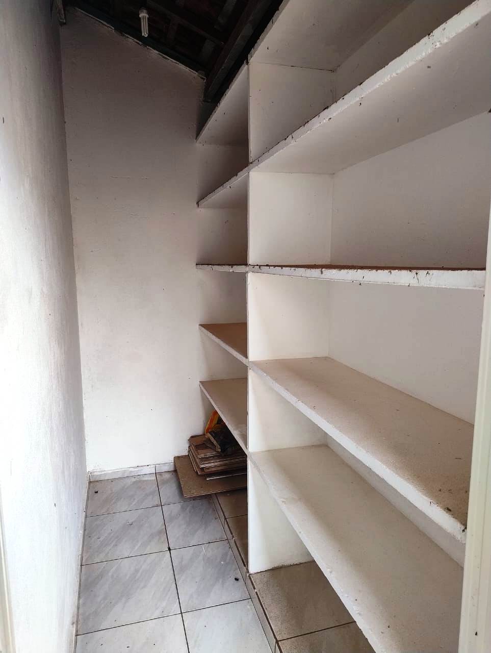 ÓTIMA CASA NO BAIRRO MONREAL