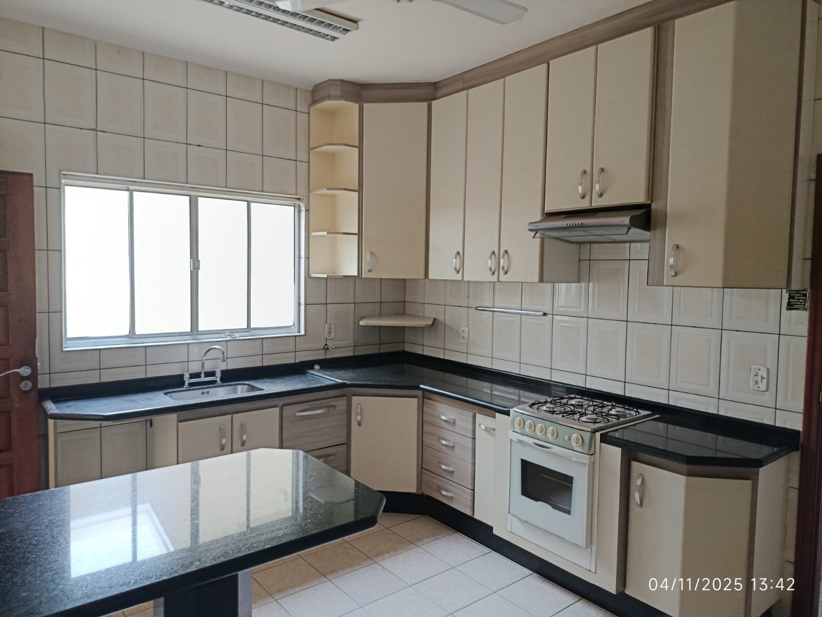 Rua dos Jacarandás,315 - Parque Residencial Village