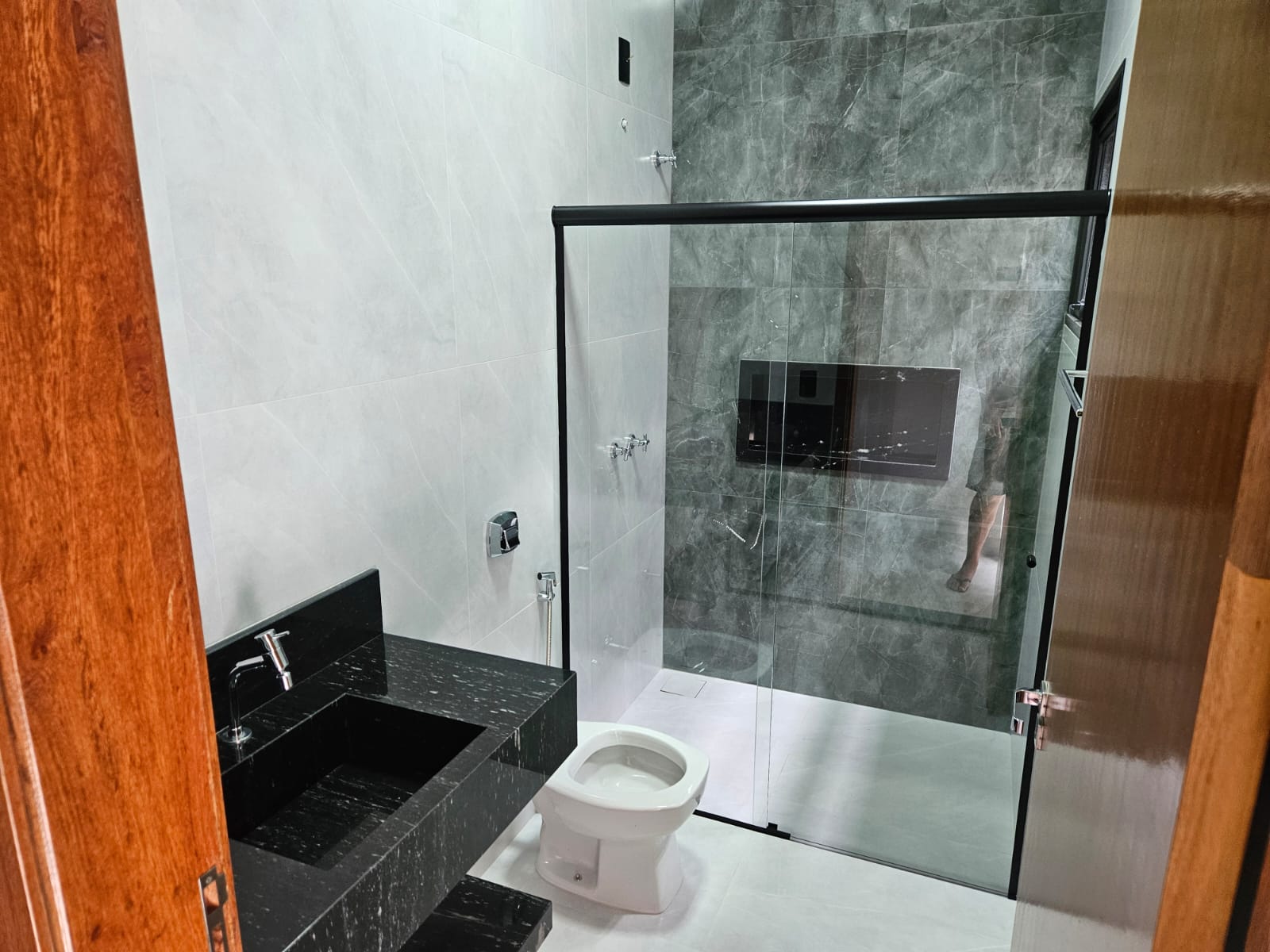 LINDA CASA NOVA NO JARDIM DO LAGO 3