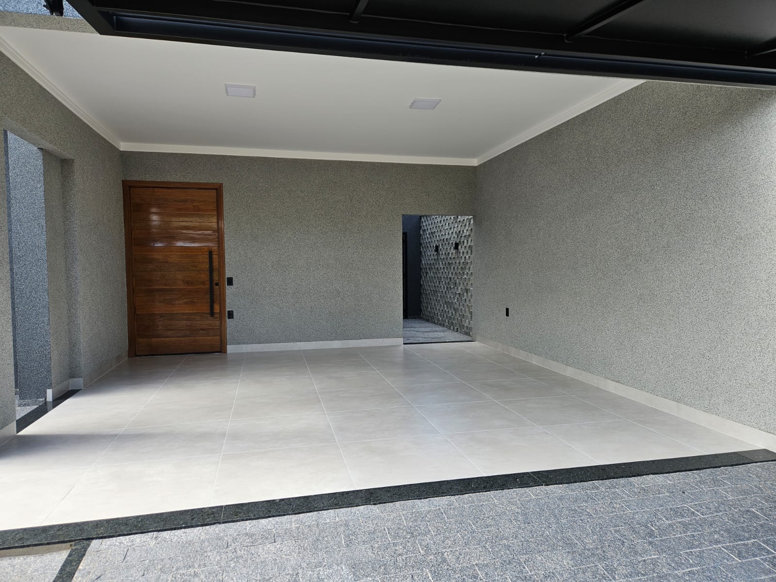 LINDA CASA NOVA NO JARDIM DO LAGO 3