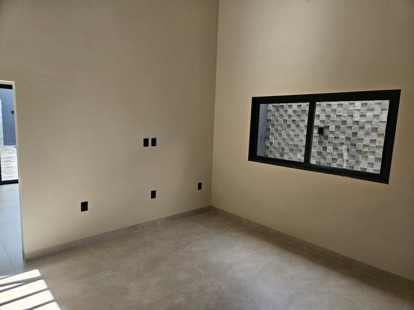 LINDA CASA NOVA NO JARDIM DO LAGO 3