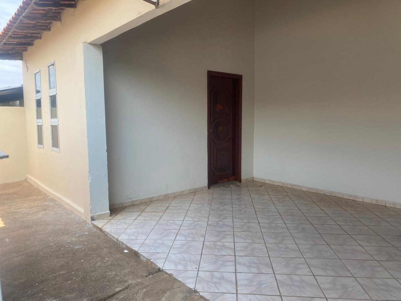 ÓTIMA CASA COM SUÍTE NO MONREAL