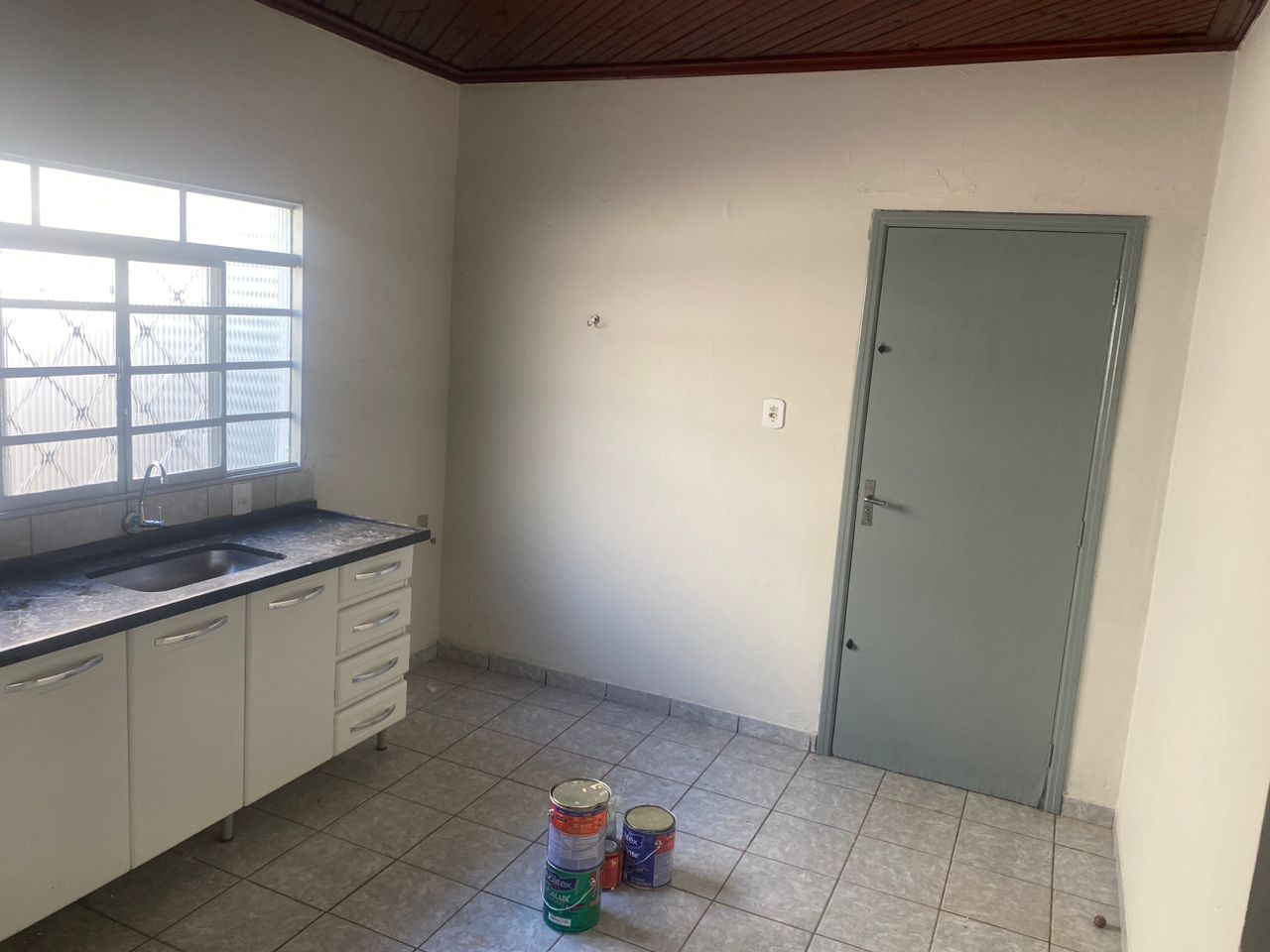 ÓTIMA CASA COM SUÍTE NO MONREAL