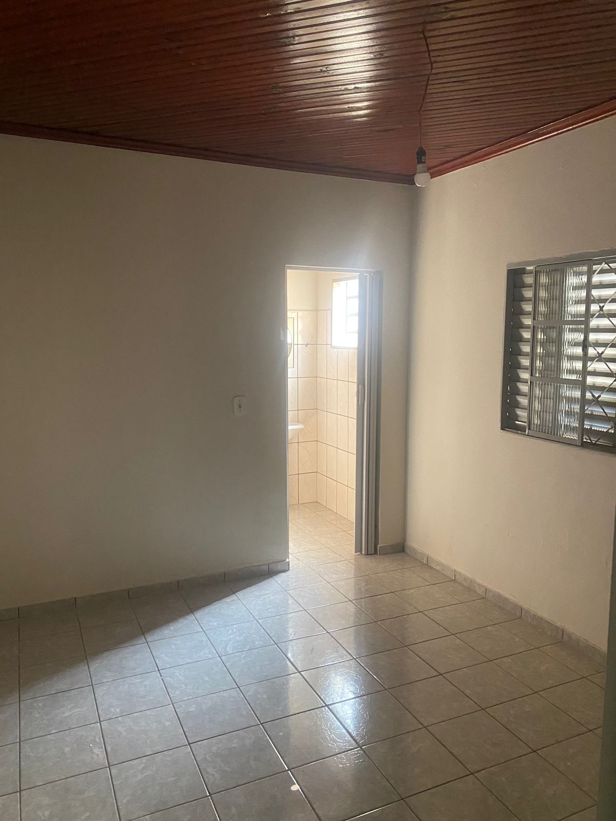 ÓTIMA CASA COM SUÍTE NO MONREAL