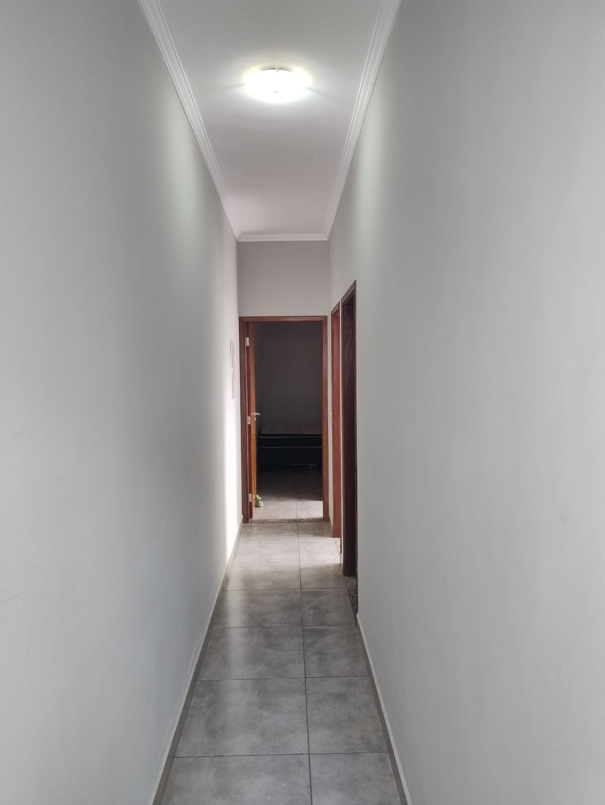 ÓTIMA CASA COM SALÃO COMERCIAL NO BAIRRO ANTONIO FERREIRA 