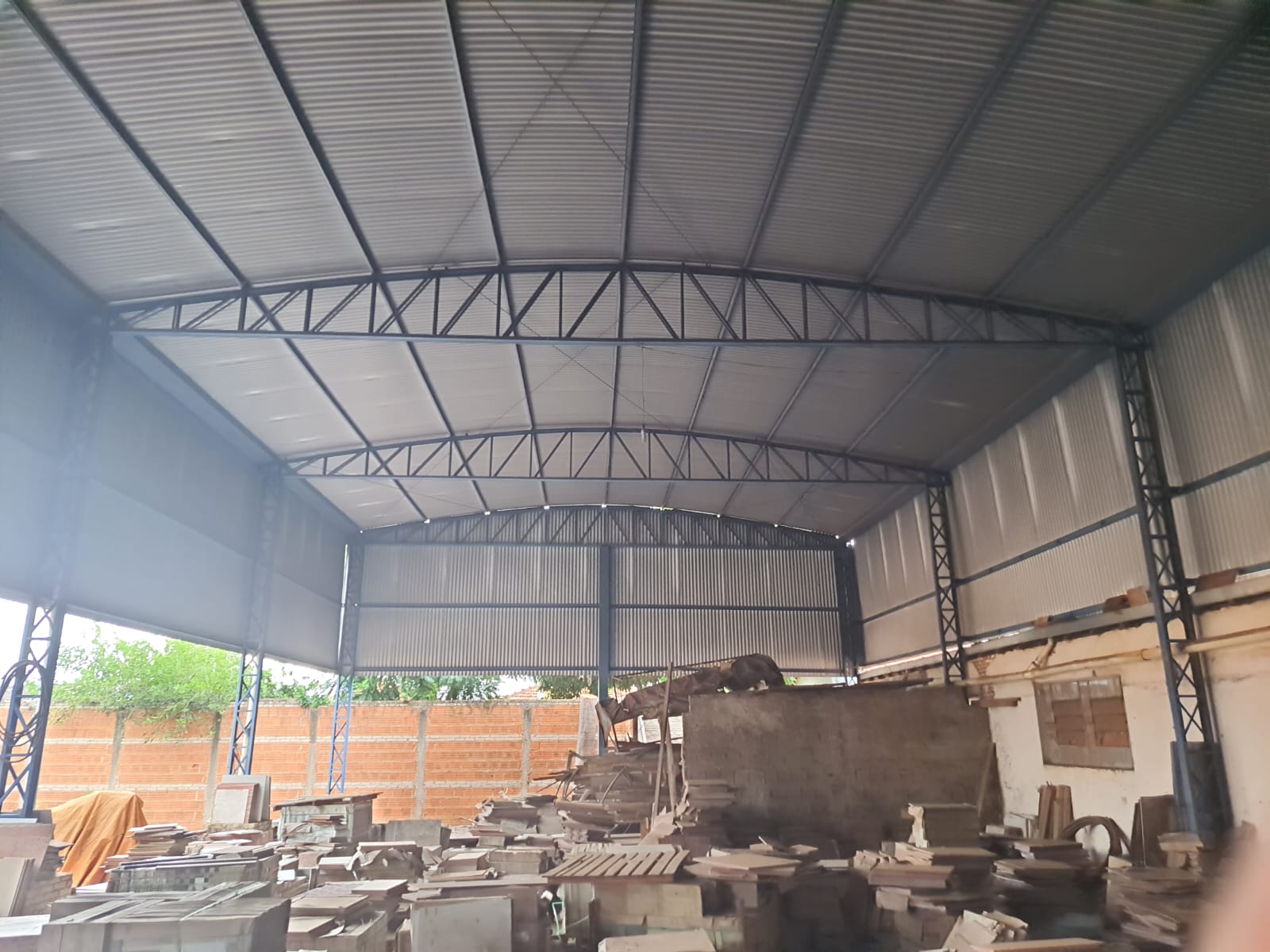 ÓTIMO BARRACÃO PARA DEPÓSITO NO CENTRO