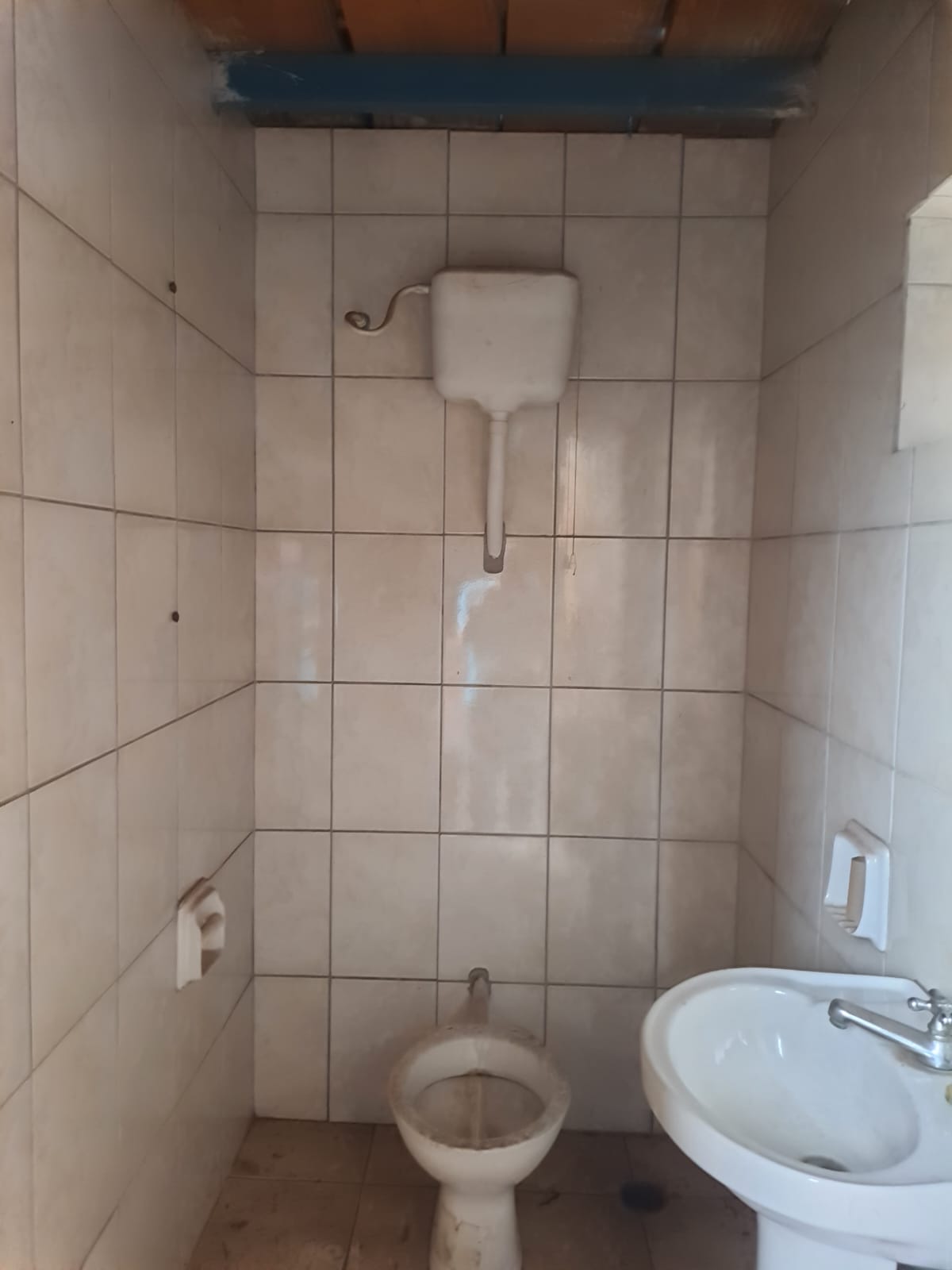 ÓTIMO BARRACÃO PARA DEPÓSITO NO CENTRO