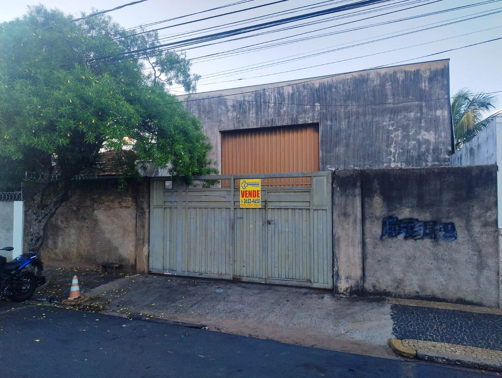 ÓTIMO BARRACÃO PARA DEPÓSITO NO CENTRO