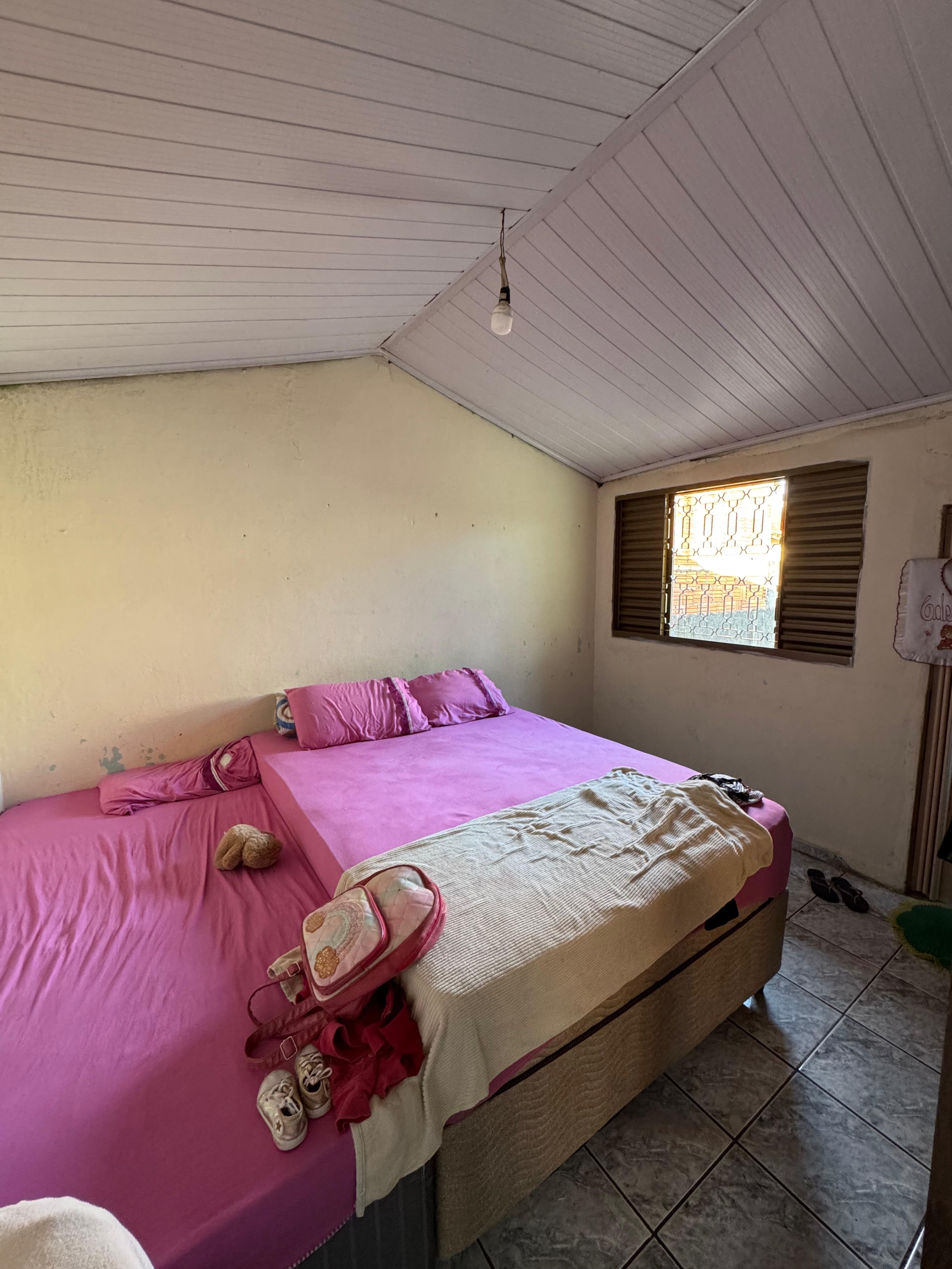 DUAS CASAS NO MESMO TERRENO NO JARDIM SANTO ANTÔNIO