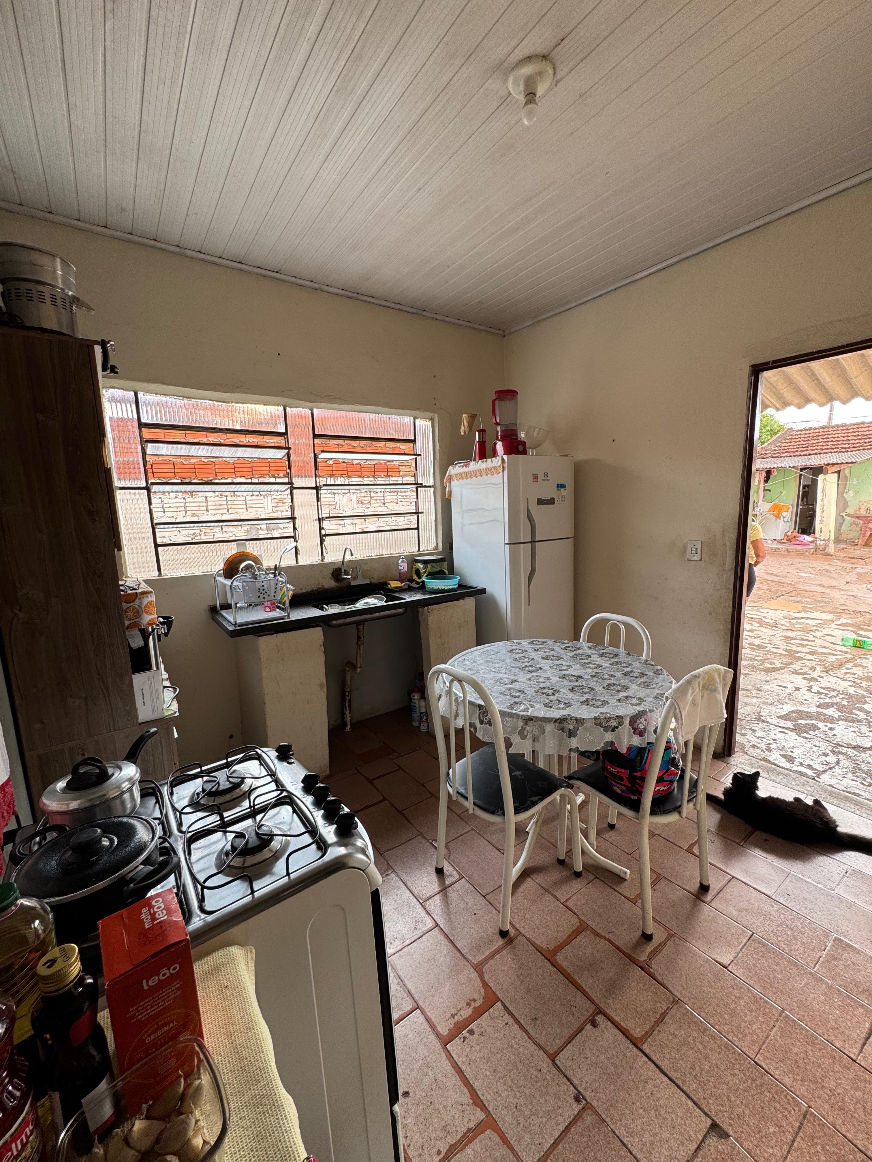 DUAS CASAS NO MESMO TERRENO NO JARDIM SANTO ANTÔNIO