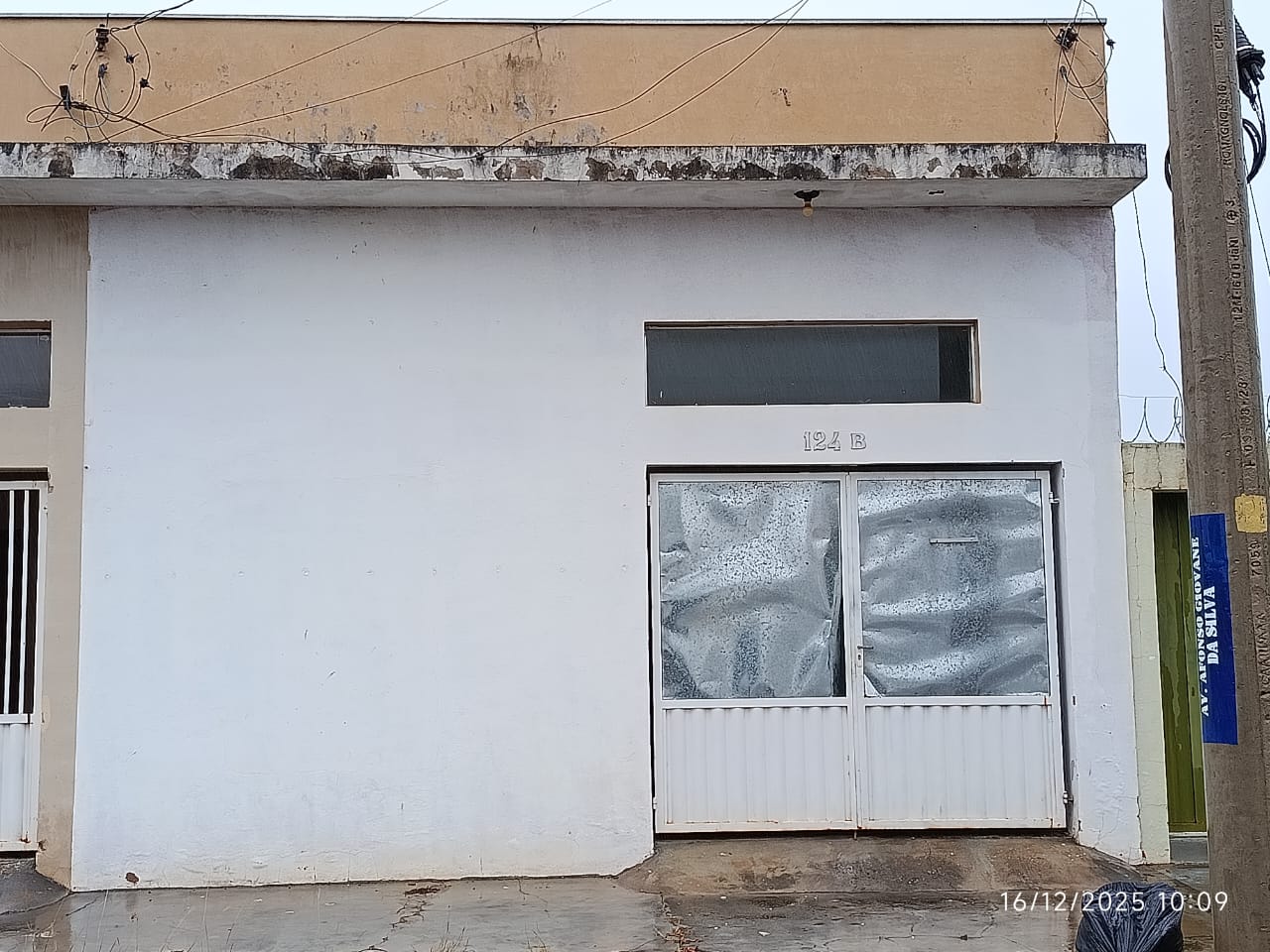 Avenida Afonso Giovane da Silva, 124 B - Village Regina