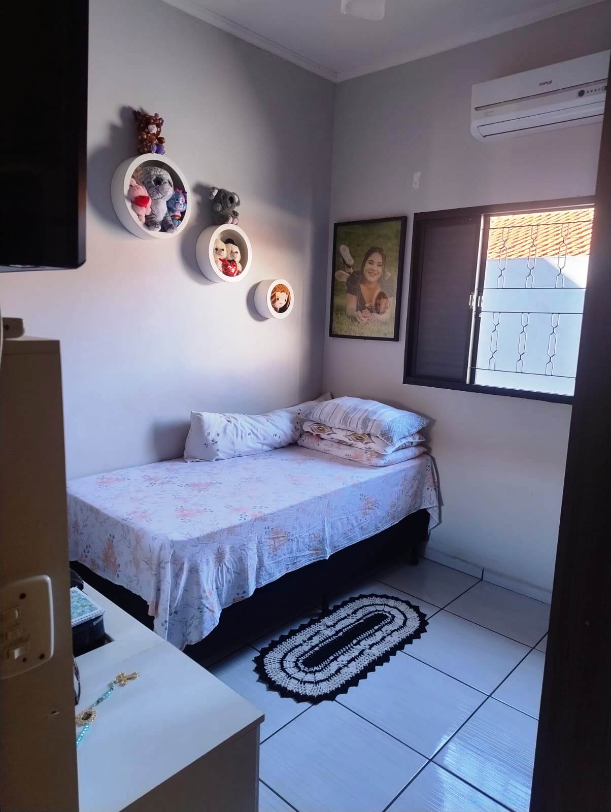 ÓTIMA CASA DE ESQUINA NO JARDIM DEL REY