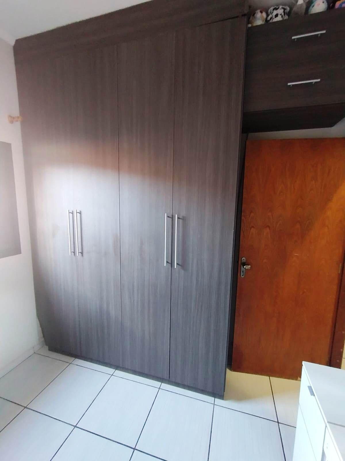 ÓTIMA CASA DE ESQUINA NO JARDIM DEL REY