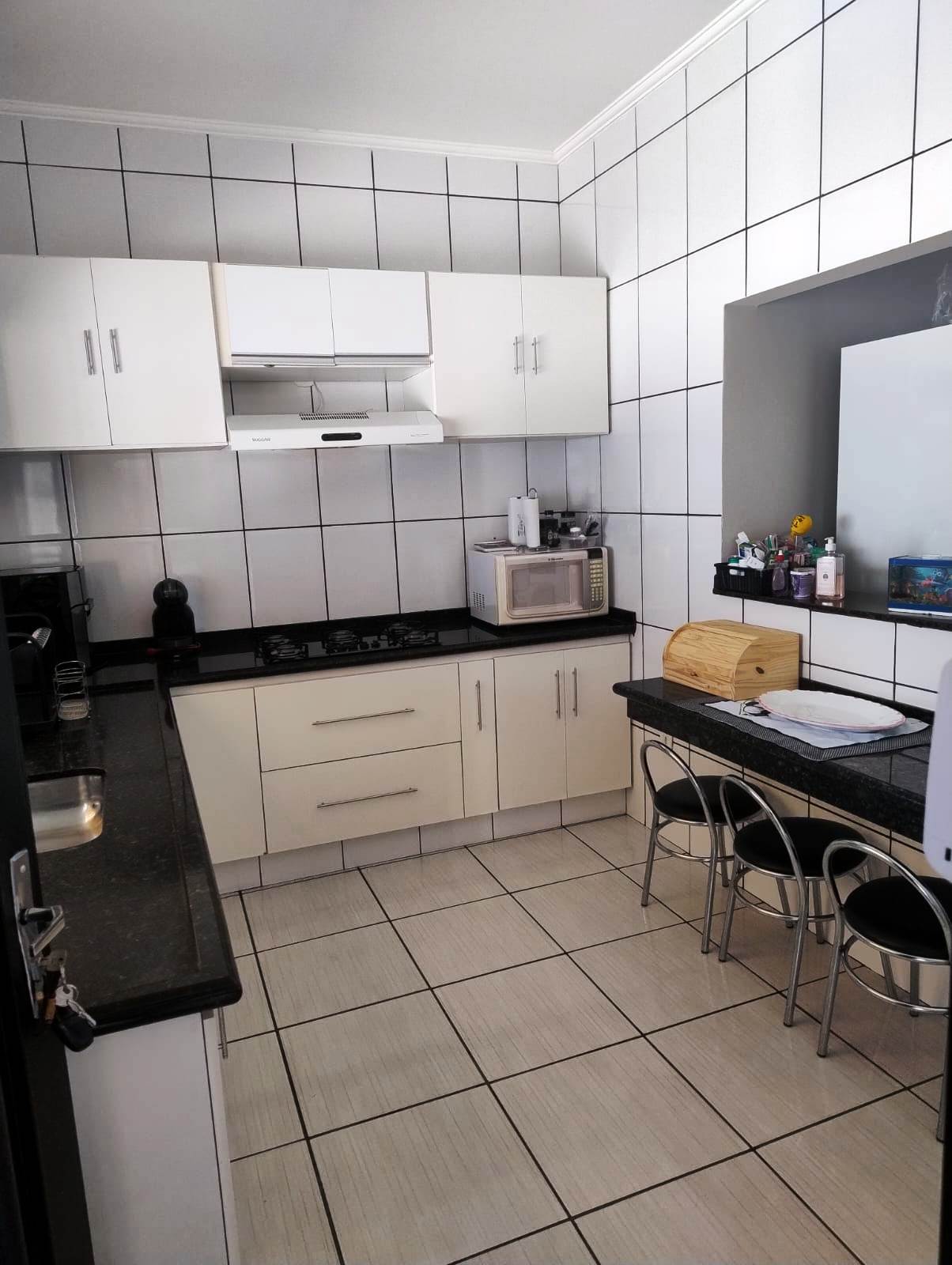 ÓTIMA CASA DE ESQUINA NO JARDIM DEL REY