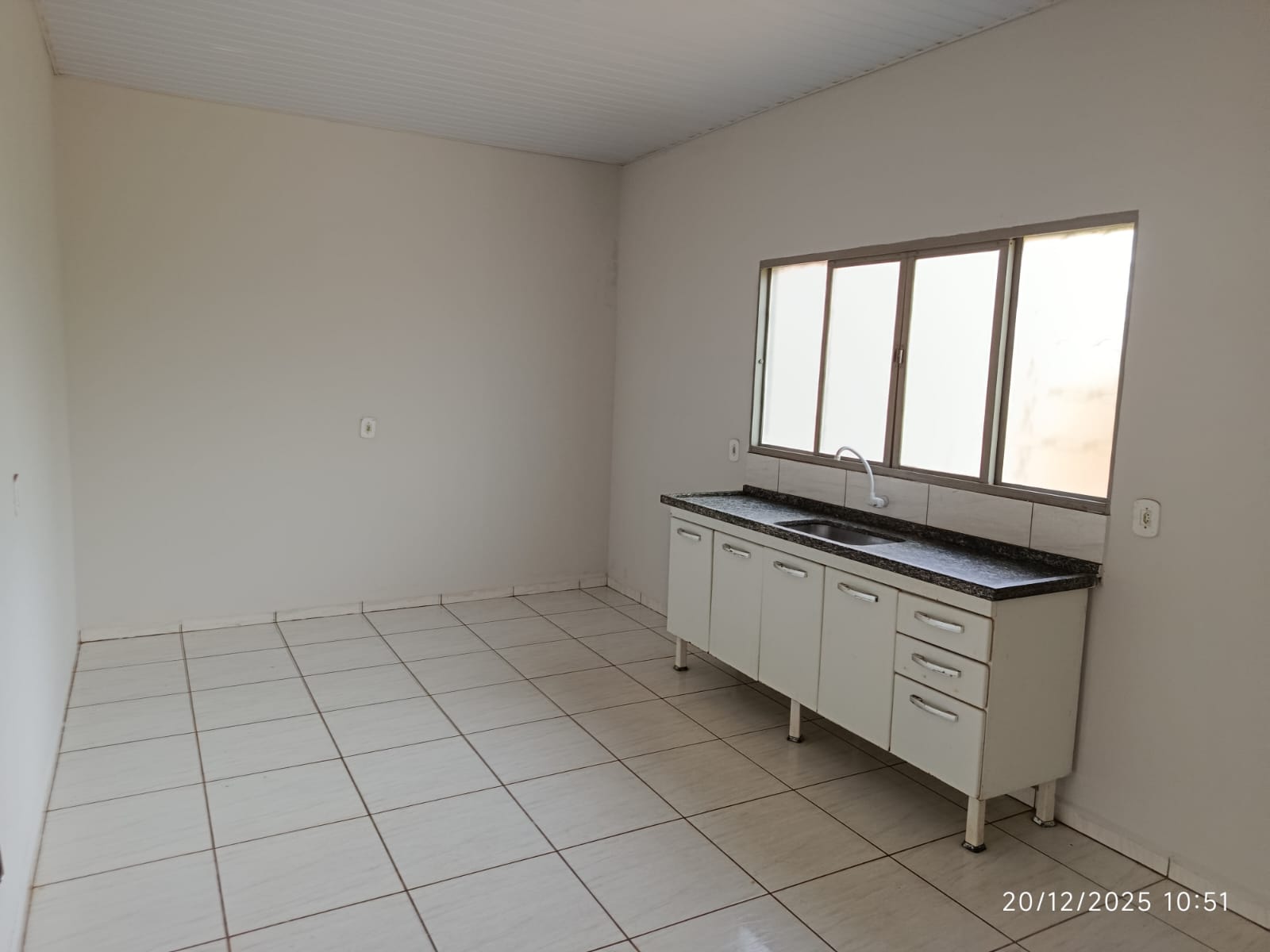 Rua das Begônias,49 - Conjunto Habitacional Sílvia Covas