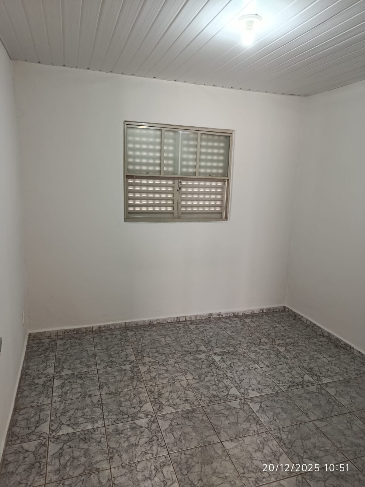 Rua das Begônias,49 - Conjunto Habitacional Sílvia Covas