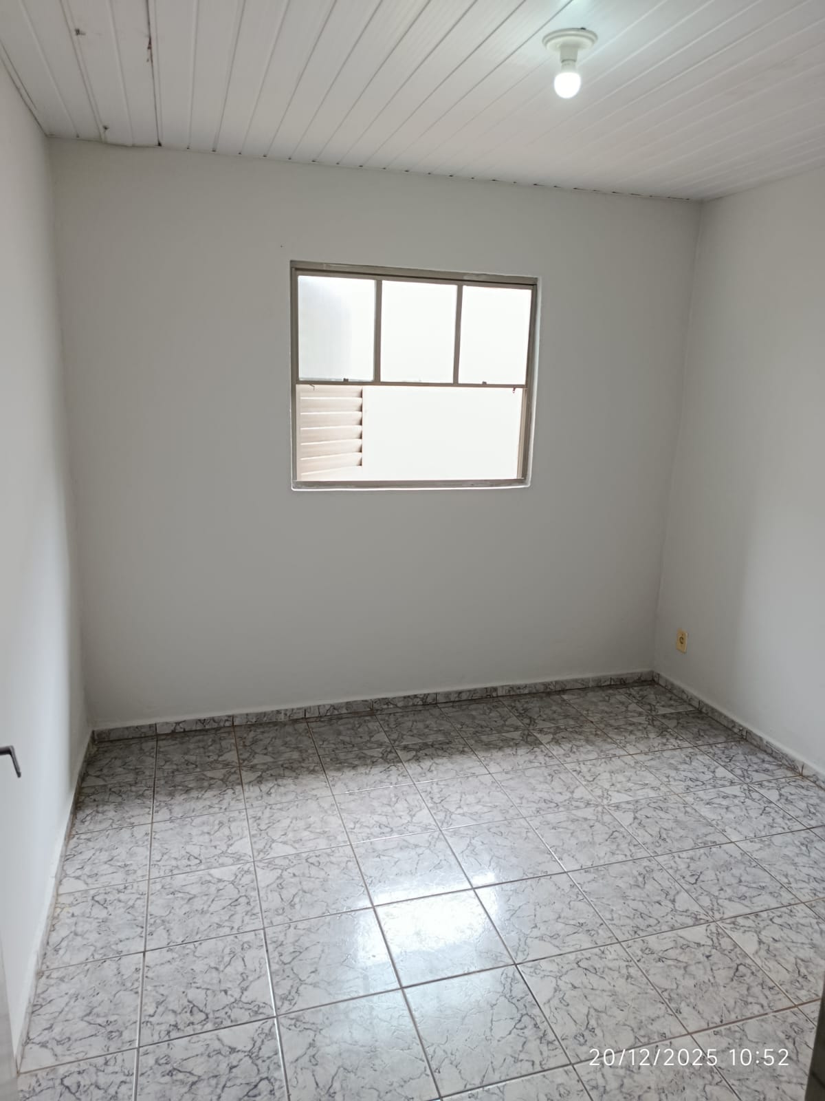 Rua das Begônias,49 - Conjunto Habitacional Sílvia Covas