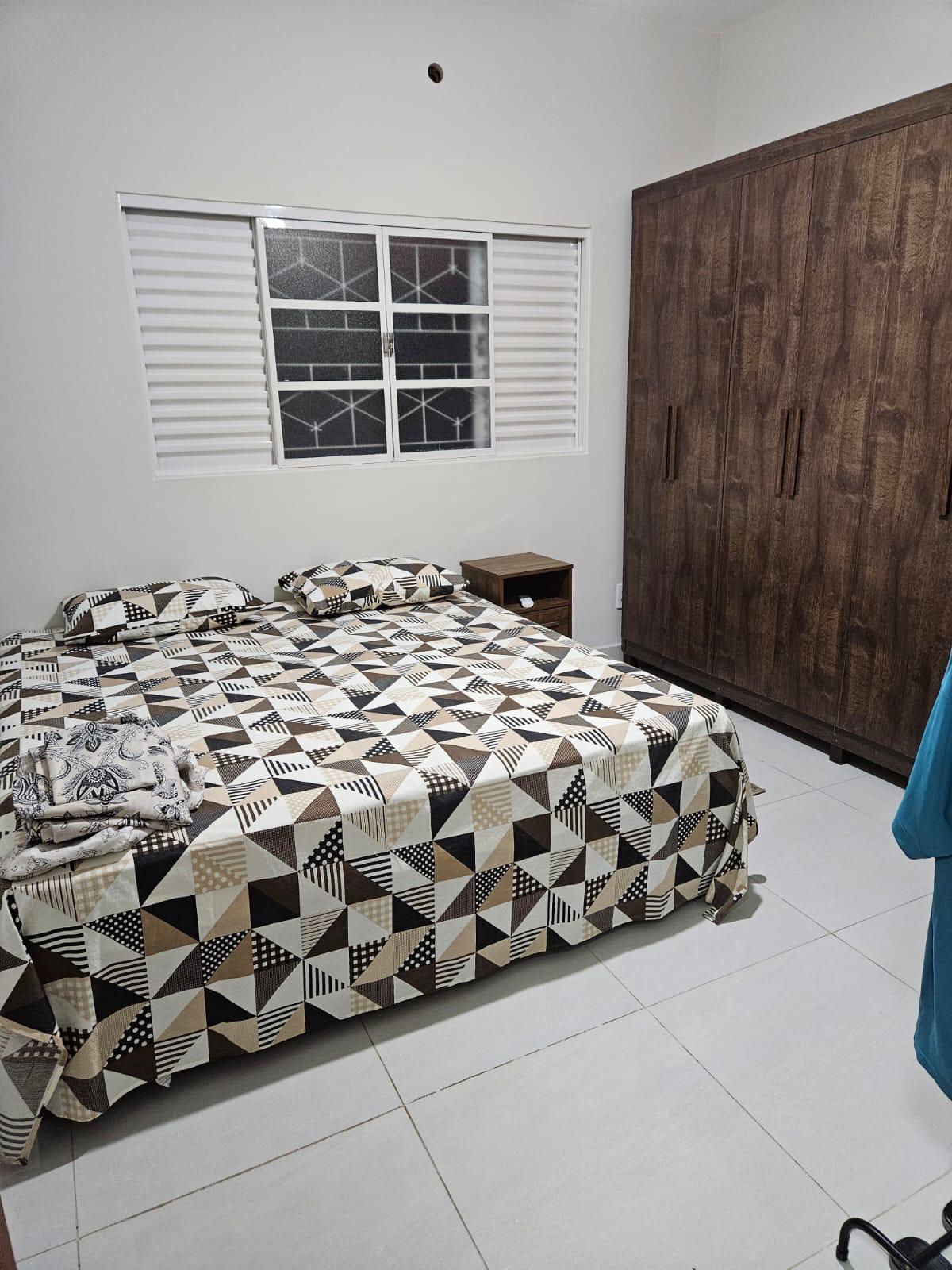 ÓTIMA CASA COM PISCINA NO VILLAGE REGINA 