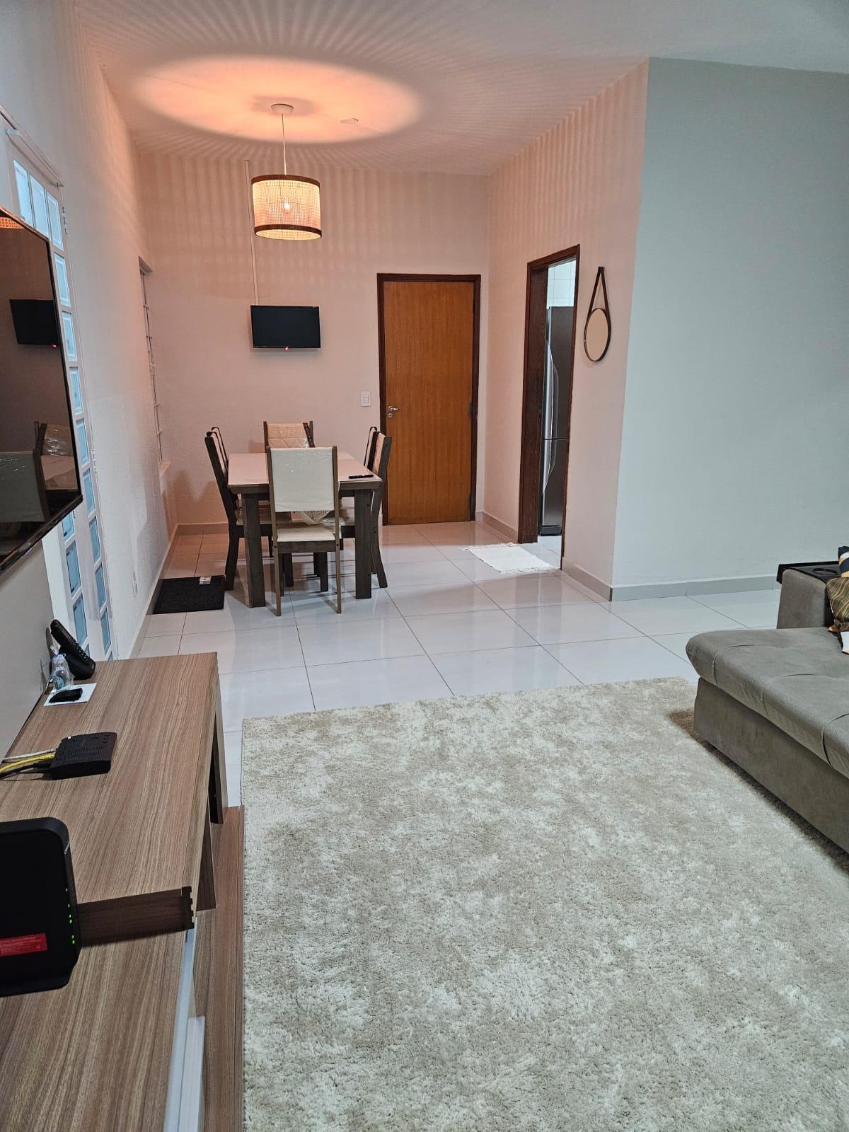 ÓTIMA CASA COM PISCINA NO VILLAGE REGINA 