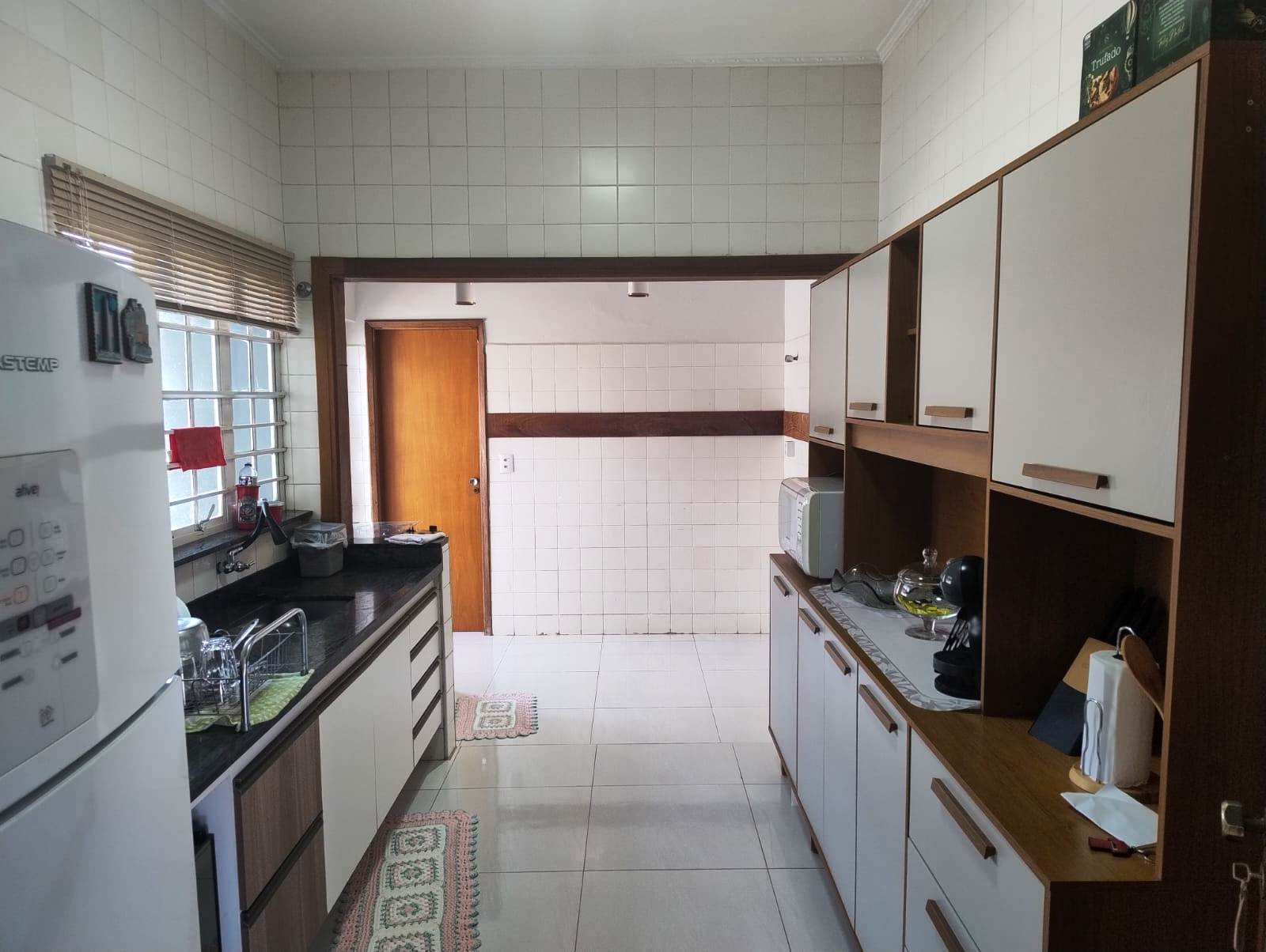 ÓTIMA CASA COM PISCINA NO VILLAGE REGINA 