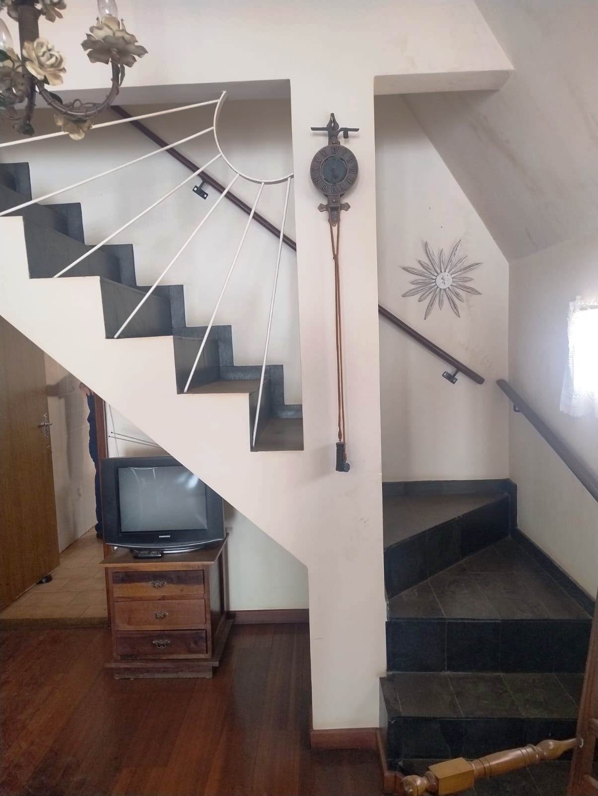 LINDO IMÓVEL TIPO CHALÉ NO BAIRRO EDEJAMA