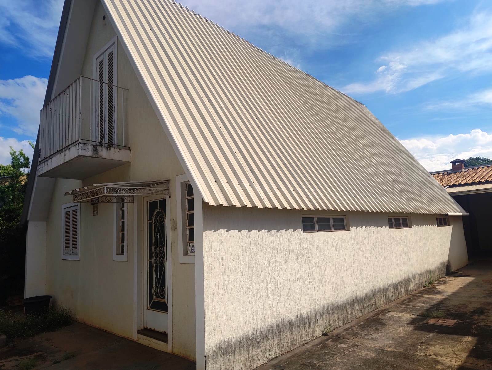 LINDO IMÓVEL TIPO CHALÉ NO BAIRRO EDEJAMA