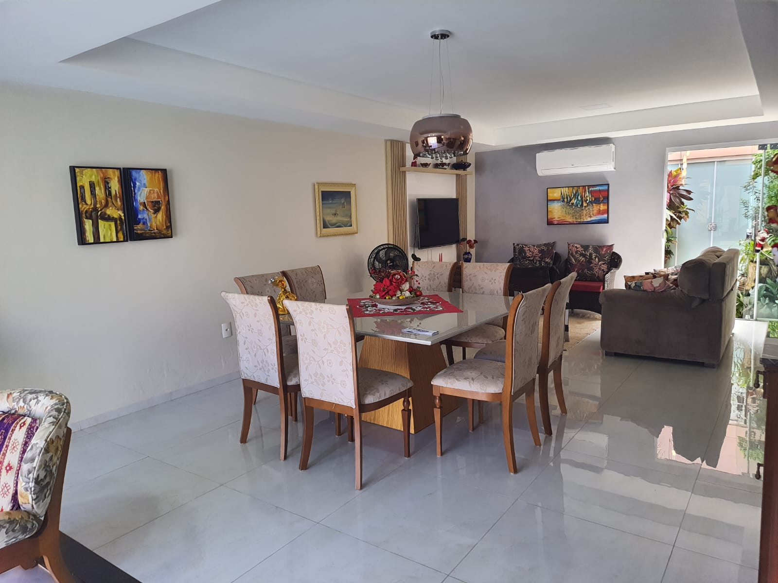 ÓTIMA CASA COM PISCINA AQUECIDA NO JD DO LAGO 2