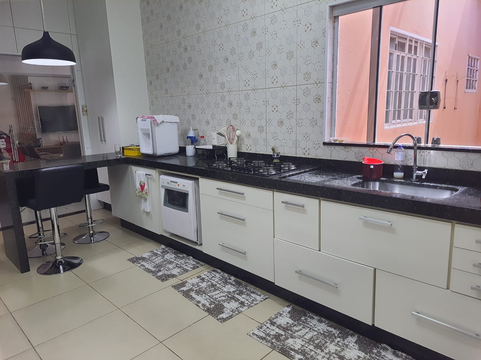 ÓTIMA CASA COM PISCINA AQUECIDA NO JD DO LAGO 2