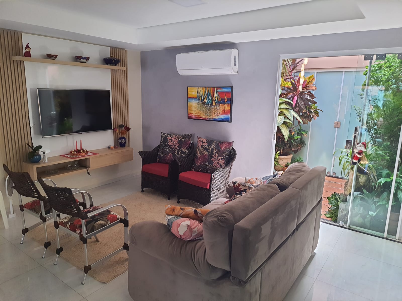 ÓTIMA CASA COM PISCINA AQUECIDA NO JD DO LAGO 2