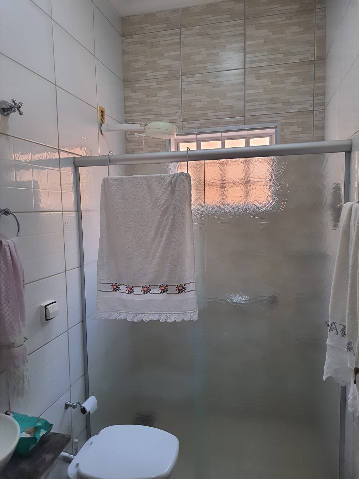 ÓTIMA CASA COM PISCINA AQUECIDA NO JD DO LAGO 2