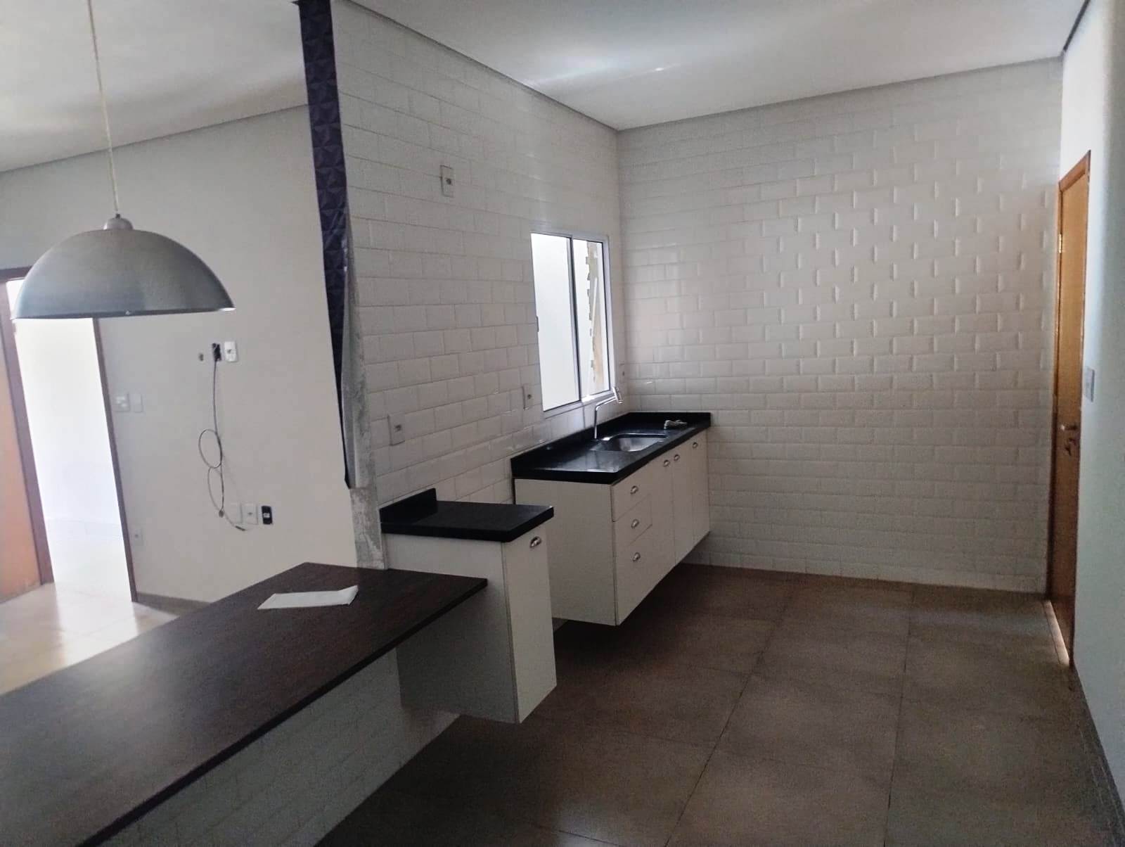 DUAS CASA GEMINADA NA VILA FÁTIMA 