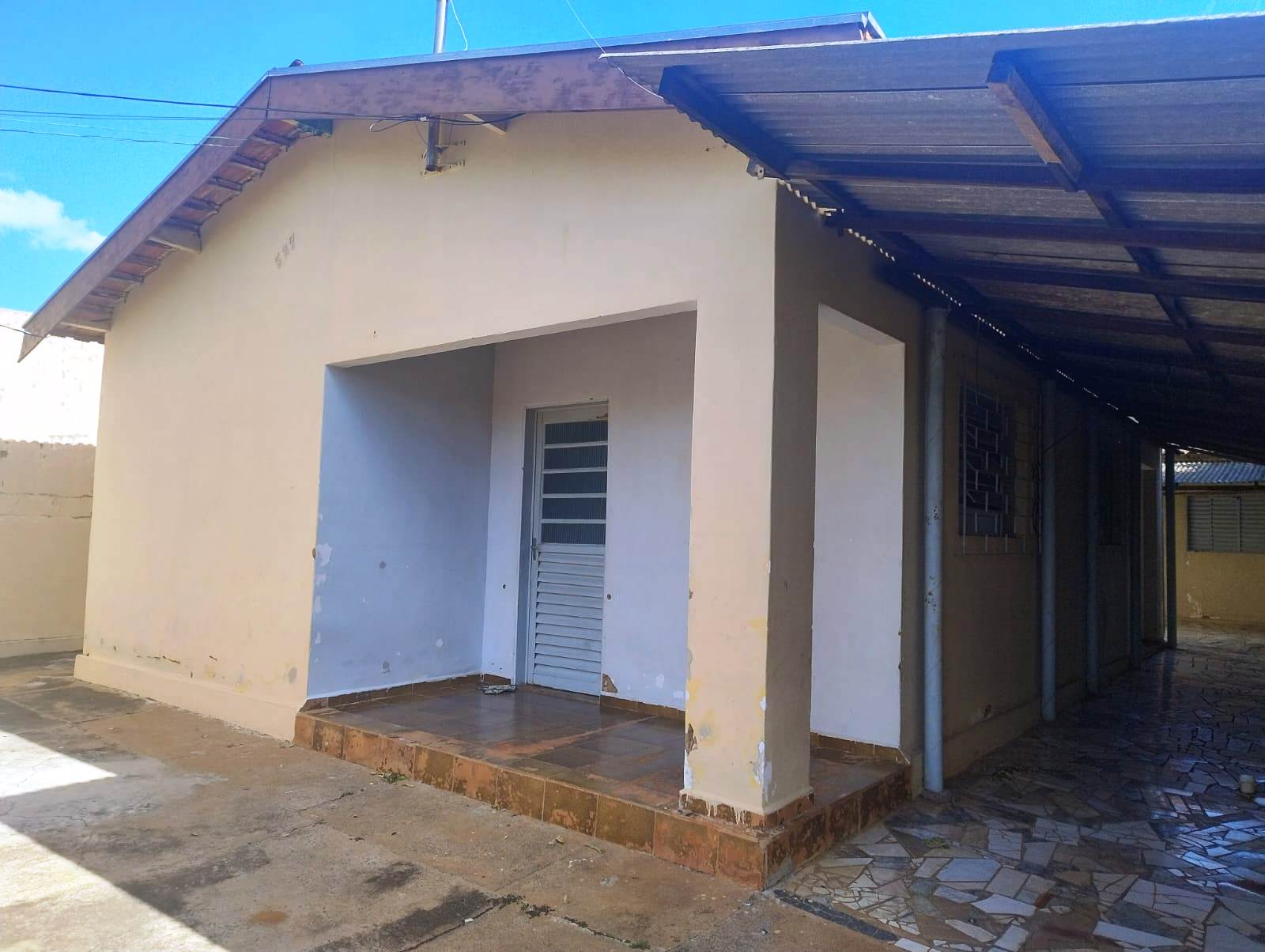 CASA COM EDICULA NO CIDADE JARDIM 