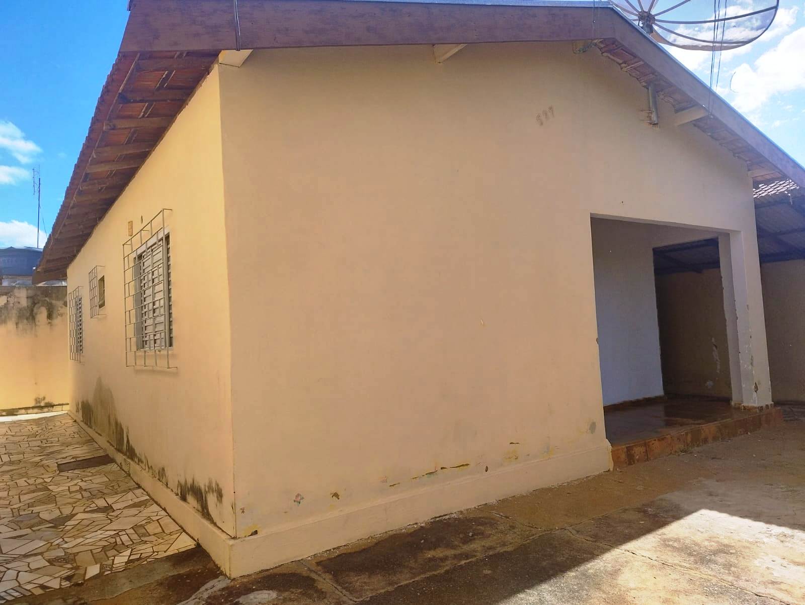 CASA COM EDICULA NO CIDADE JARDIM 