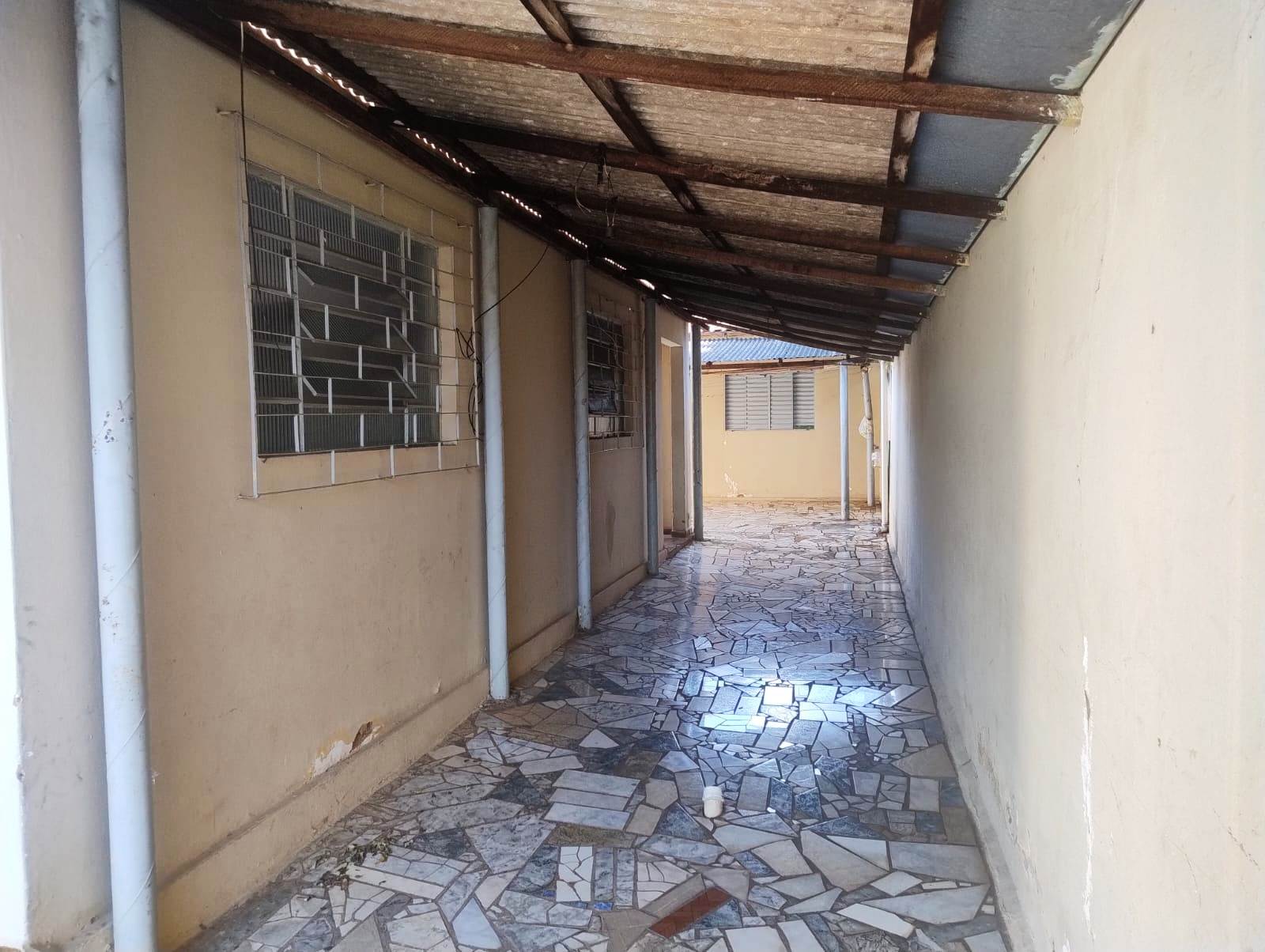 CASA COM EDICULA NO CIDADE JARDIM 