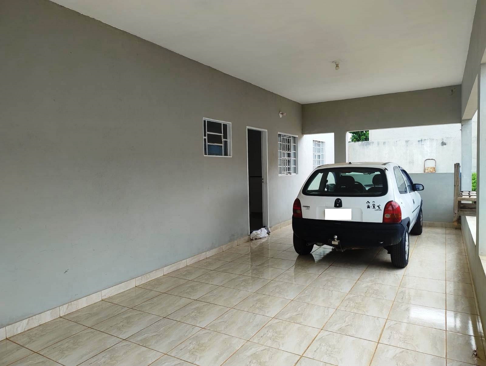 SALÃO COMERCIAL COM UMA ÓTIMA CASA NO JARDIM DO LAGO 4