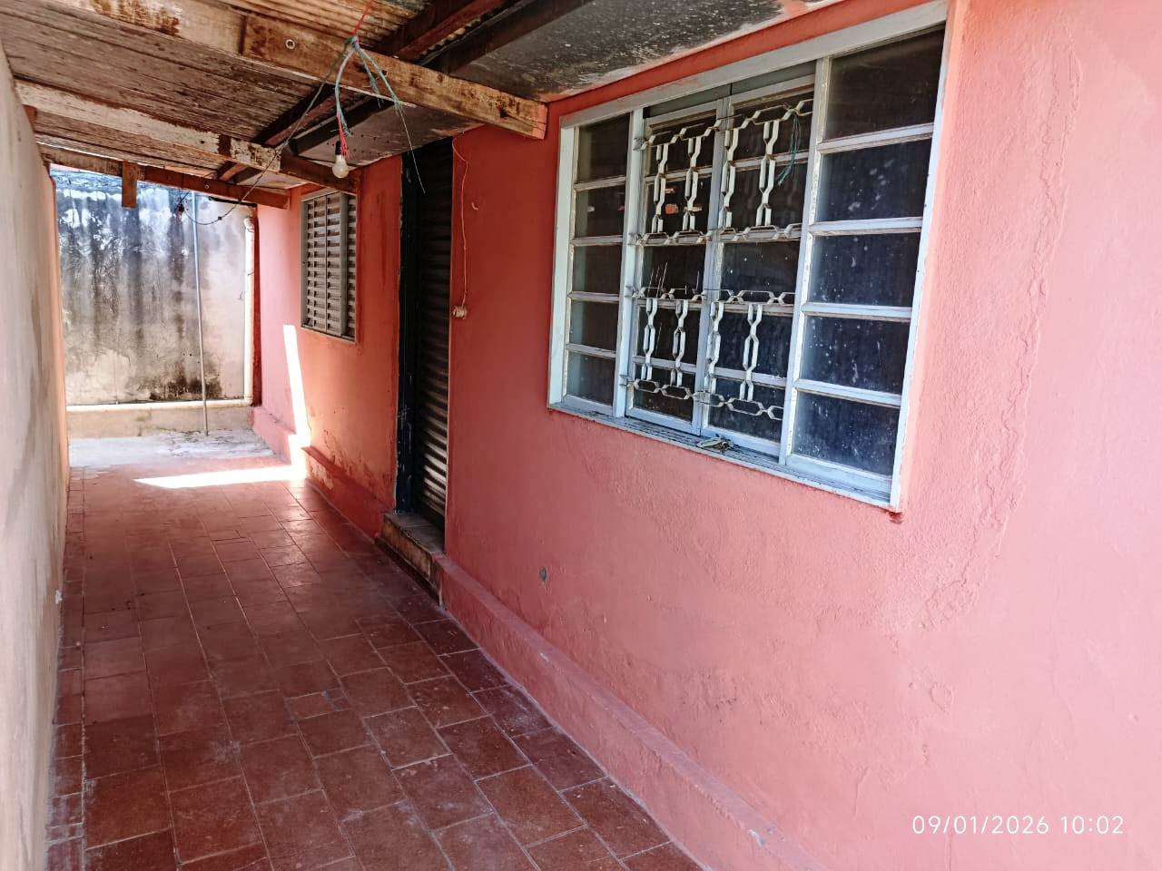 DUAS CASAS NO MESMO TERRENO JARDIM ELDORADO.